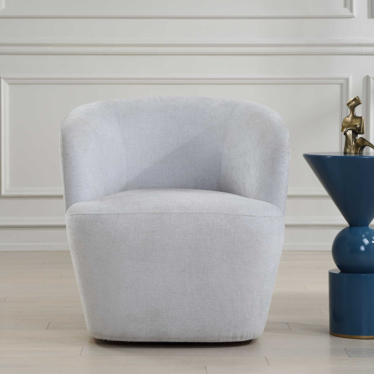 Barrel Style Swivel Chair | Oroa.com