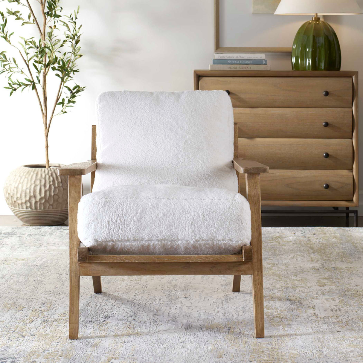 White Sheepskin Cushioned Lounge Chair | Oroa.com