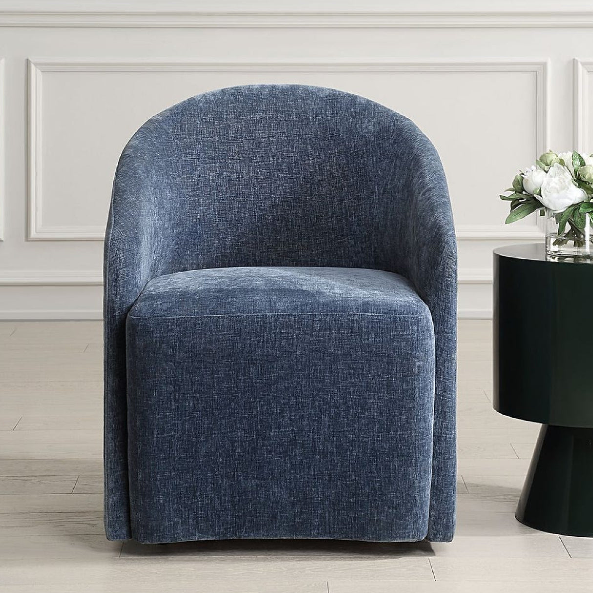 Velvet Dining Chair with Casters | Oroa.com