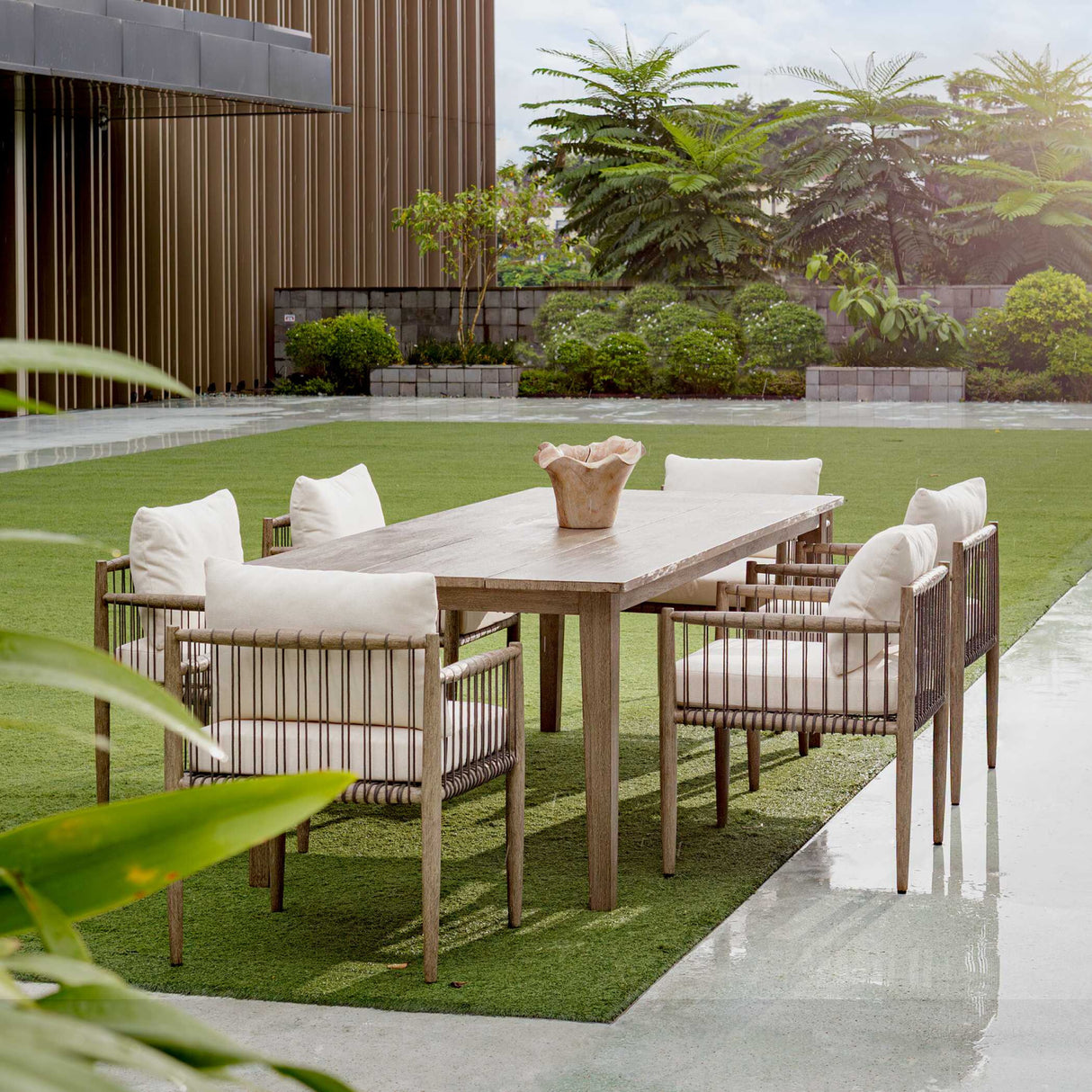 Gray Mahogany Outdoor Dining Chair | Oroa.com