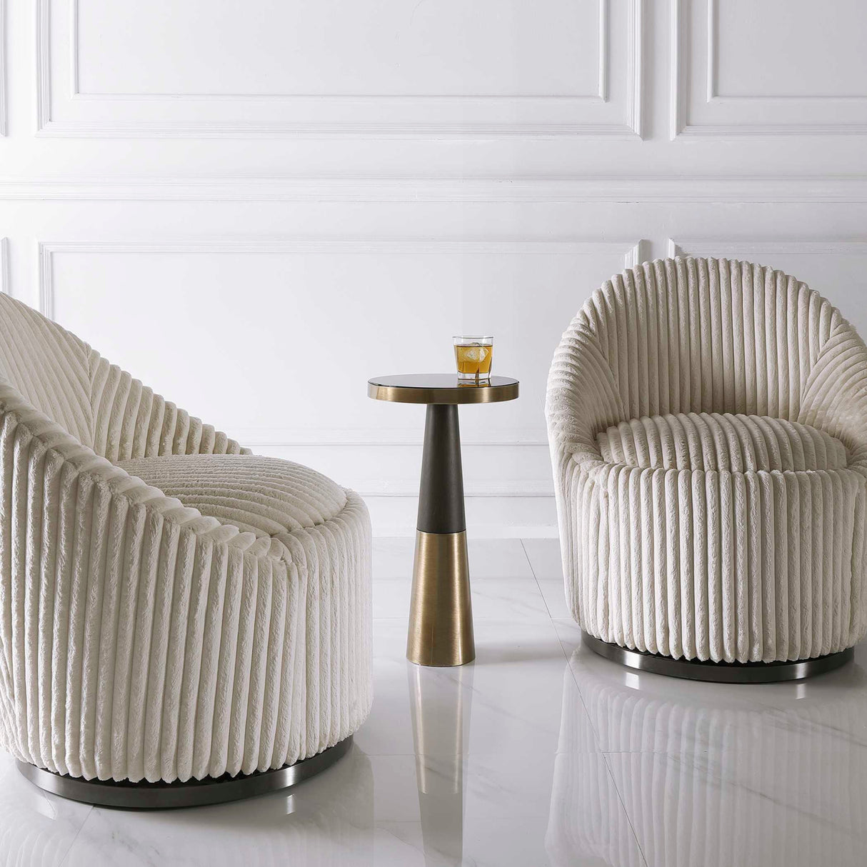 Black Glass Accent Table | Oroa.com