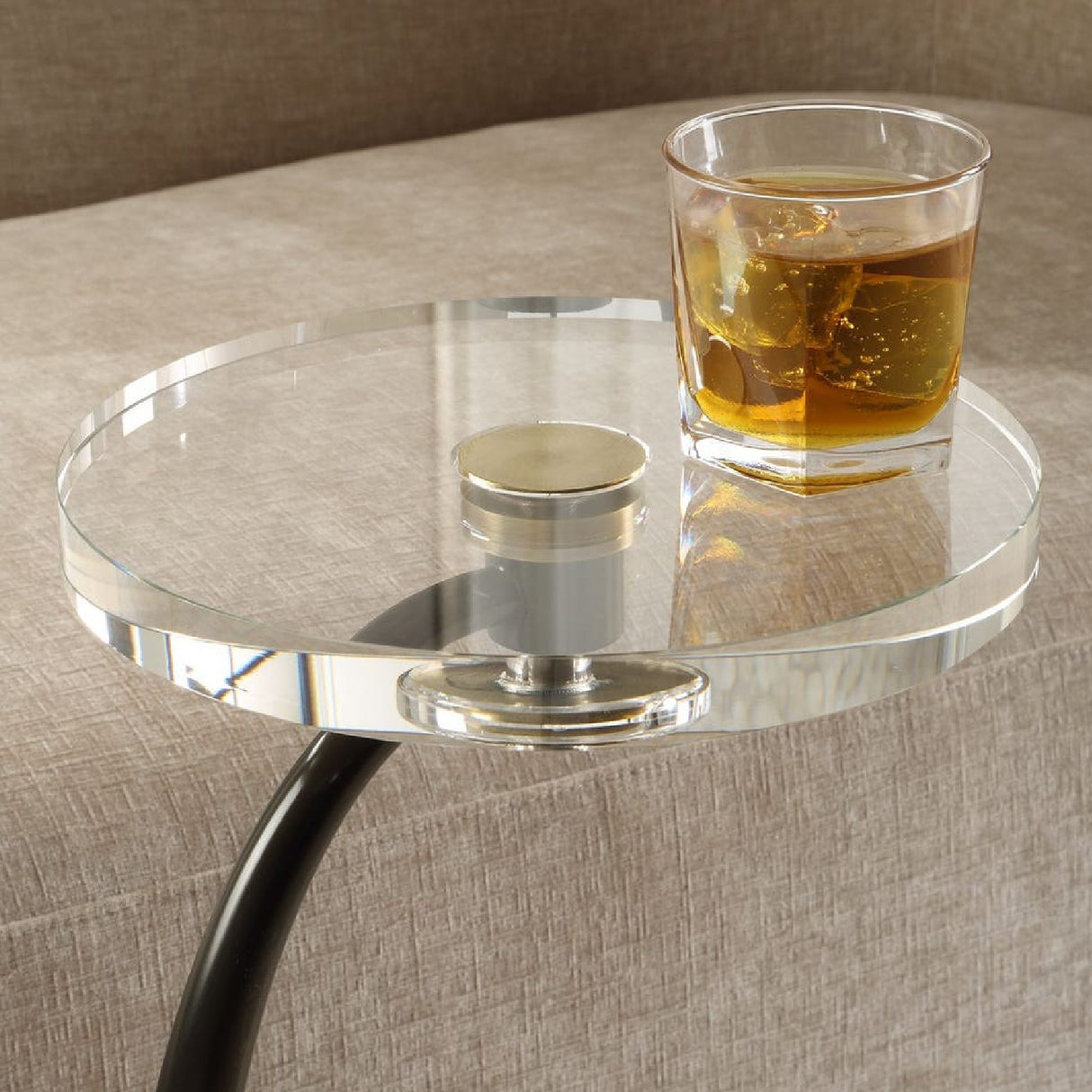 Round Crystal Drink Table | Oroa.com
