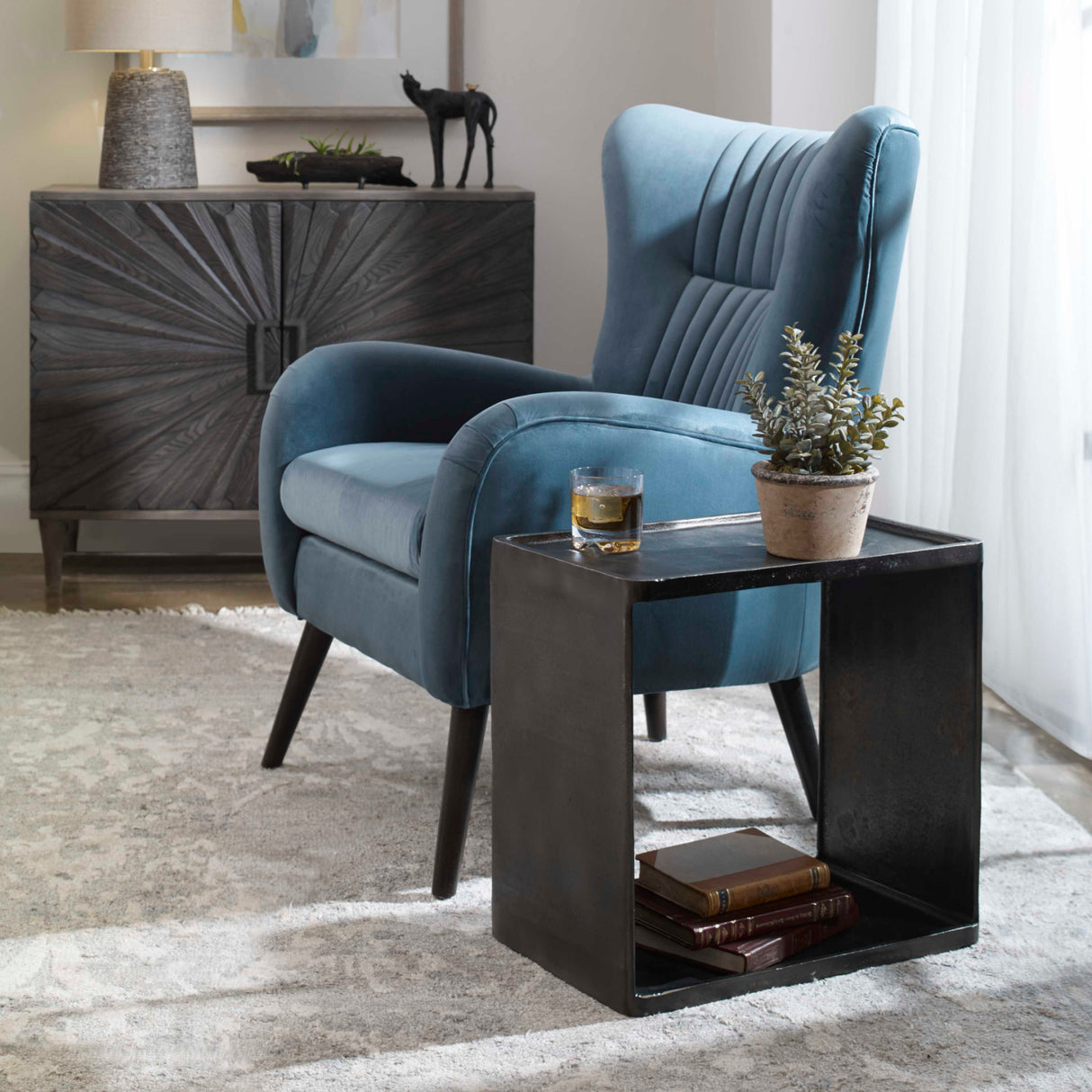 Cast Aluminum Side Table | Oroa.com