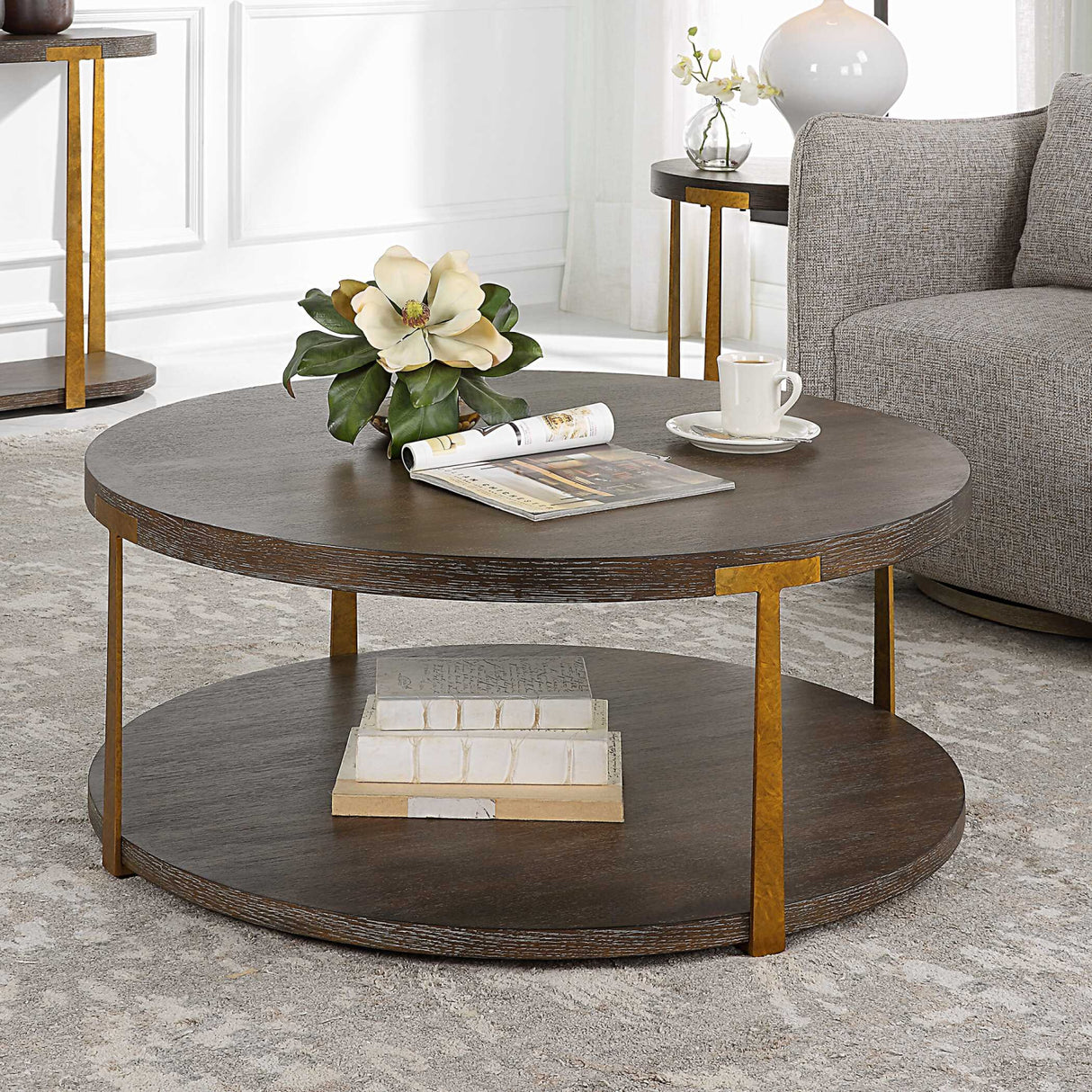Brown Oak Round Coffee Table | Oroa.com