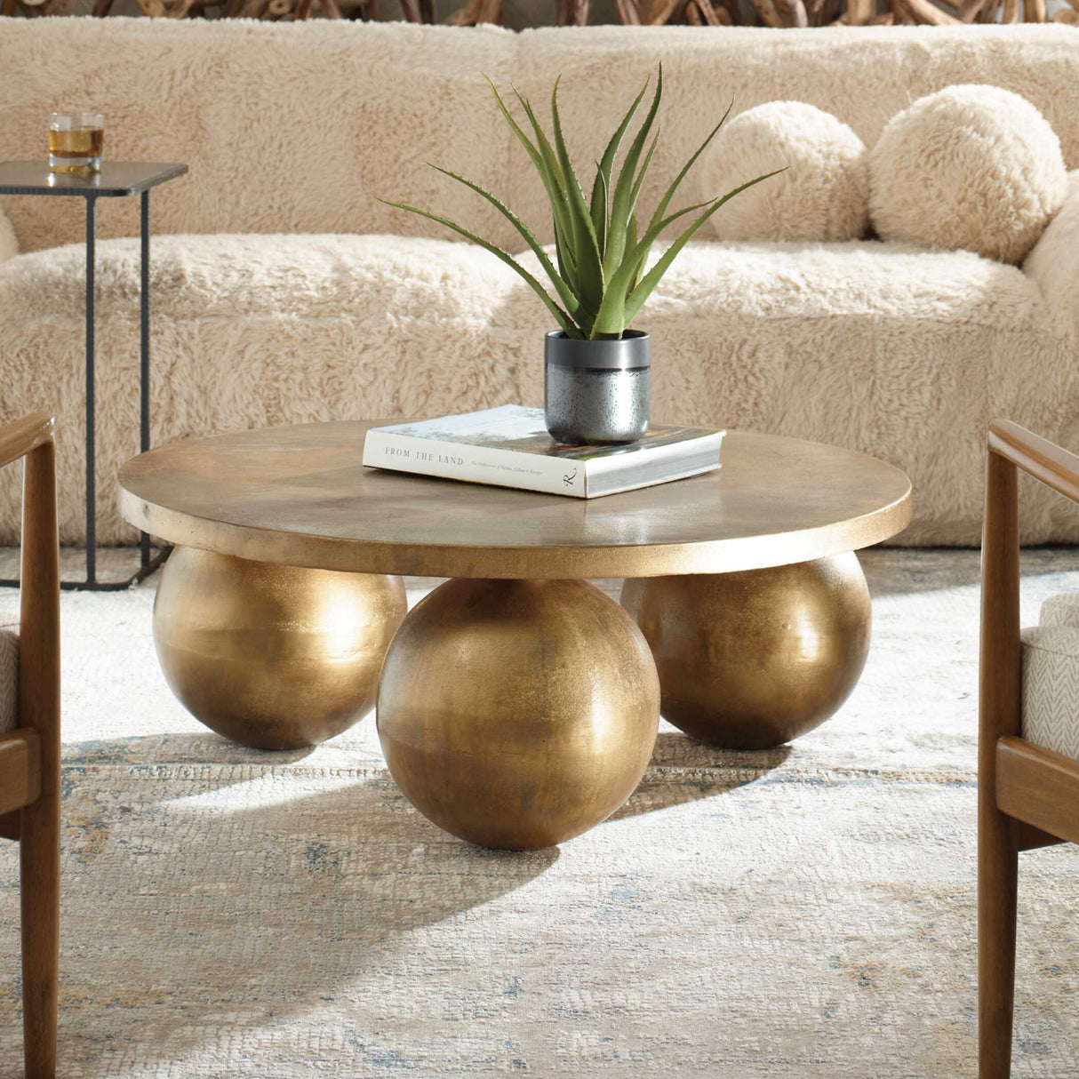 Sphere Base Aluminum Coffee Table | Oroa.com