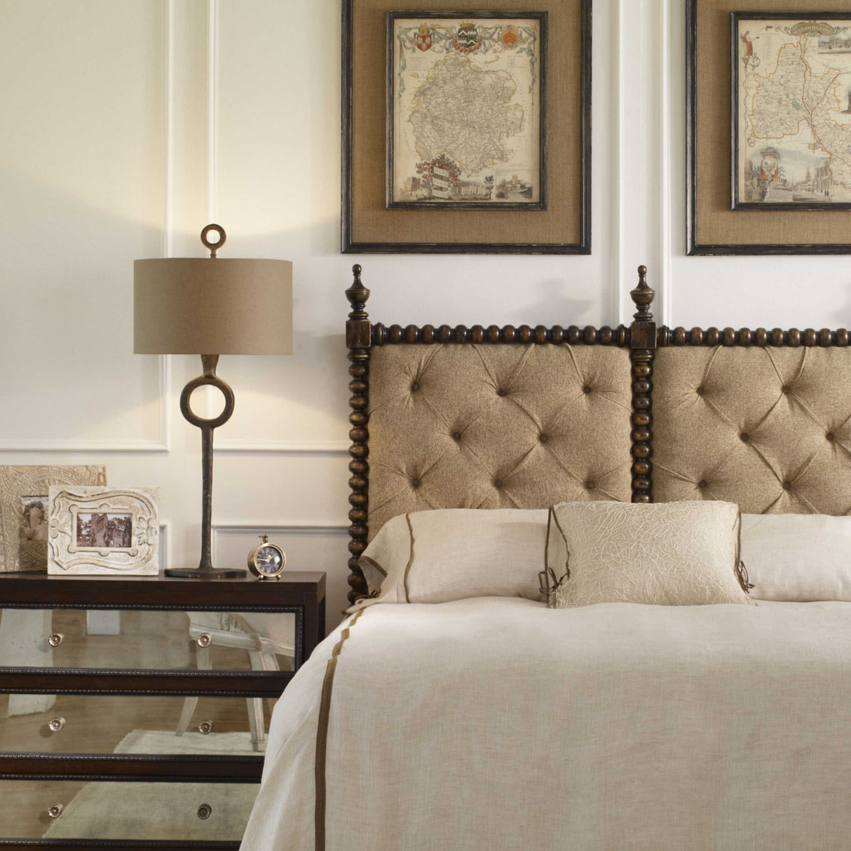 Hammered Bronze Table Lamp | Oroa.com