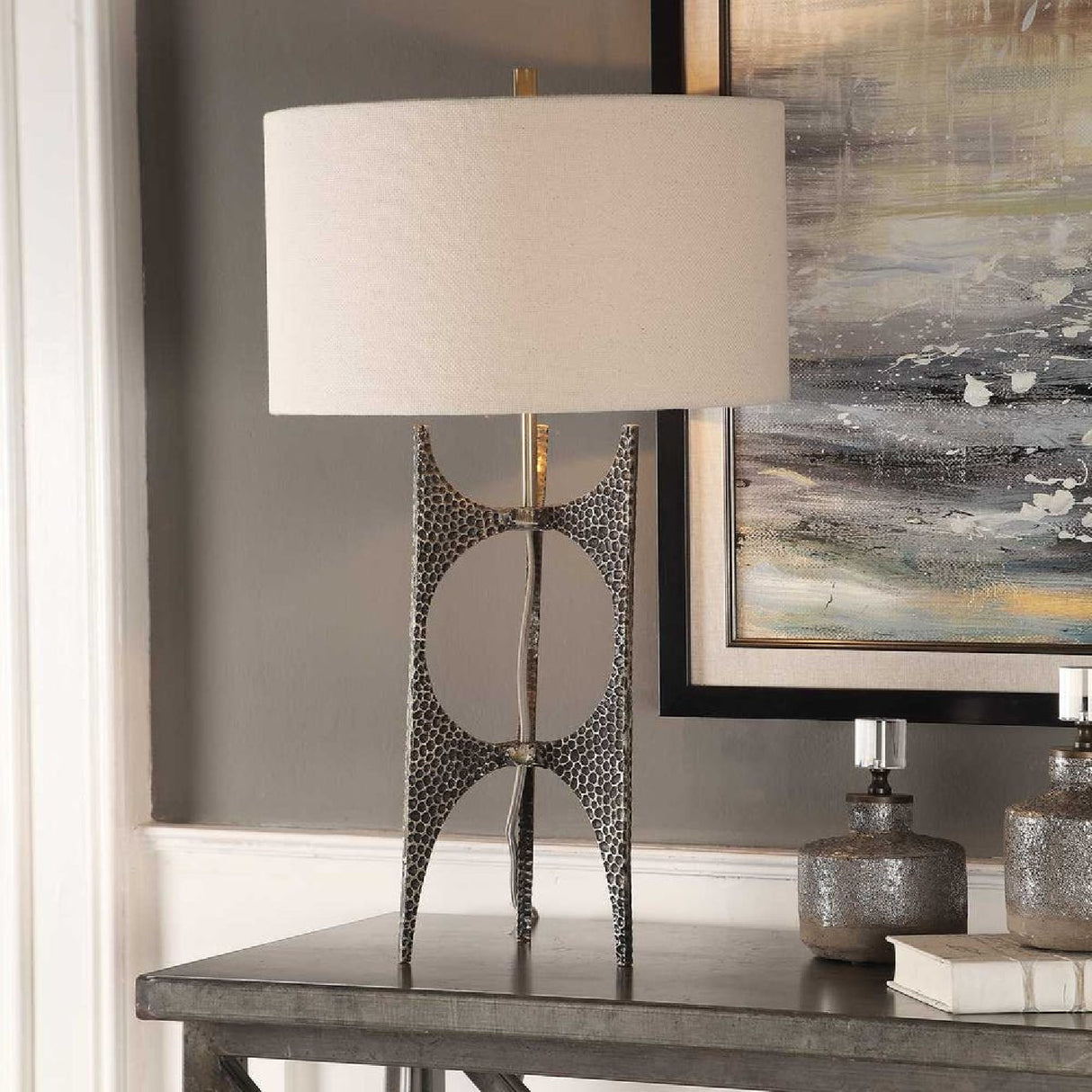 Hammered Cast Iron Table Lamp | Oroa.com