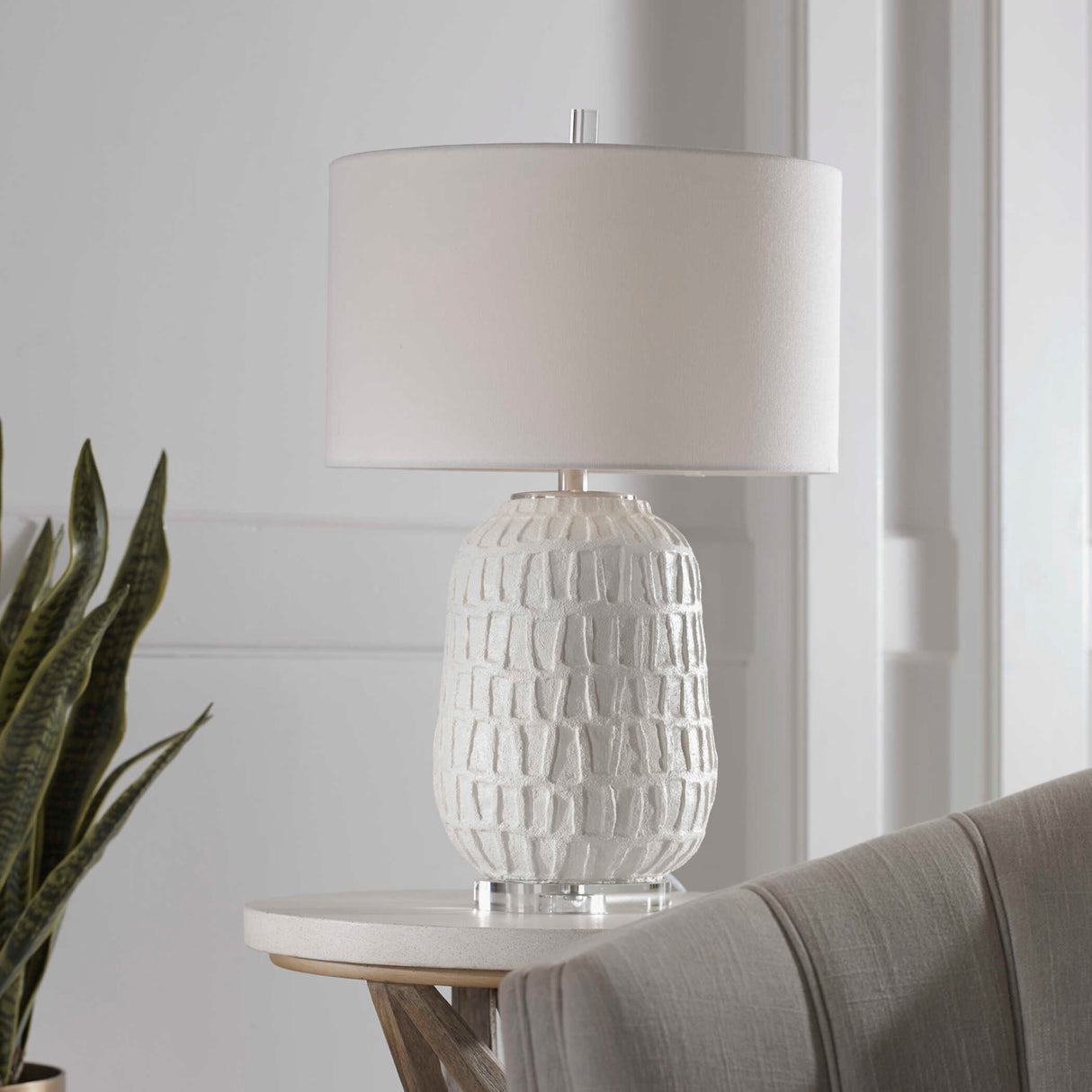 White Ceramic Grid Table Lamp | Oroa.com