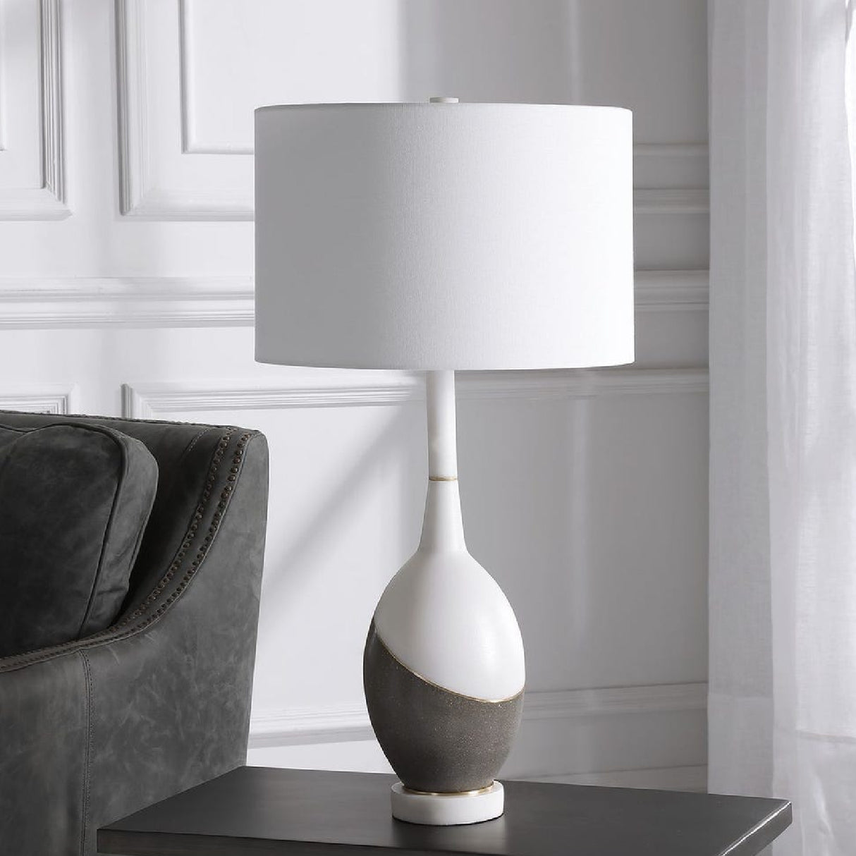 Two-Toned Modern Table Lamp | Oroa.com