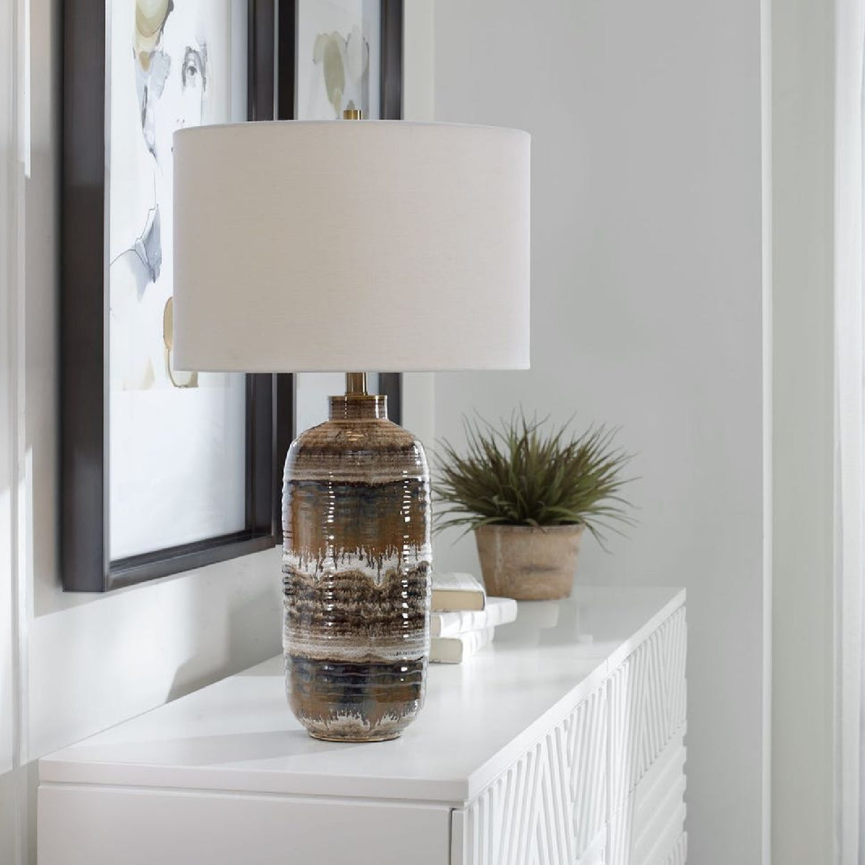 Earth-Hued Ceramic Table Lamp | Oroa.com