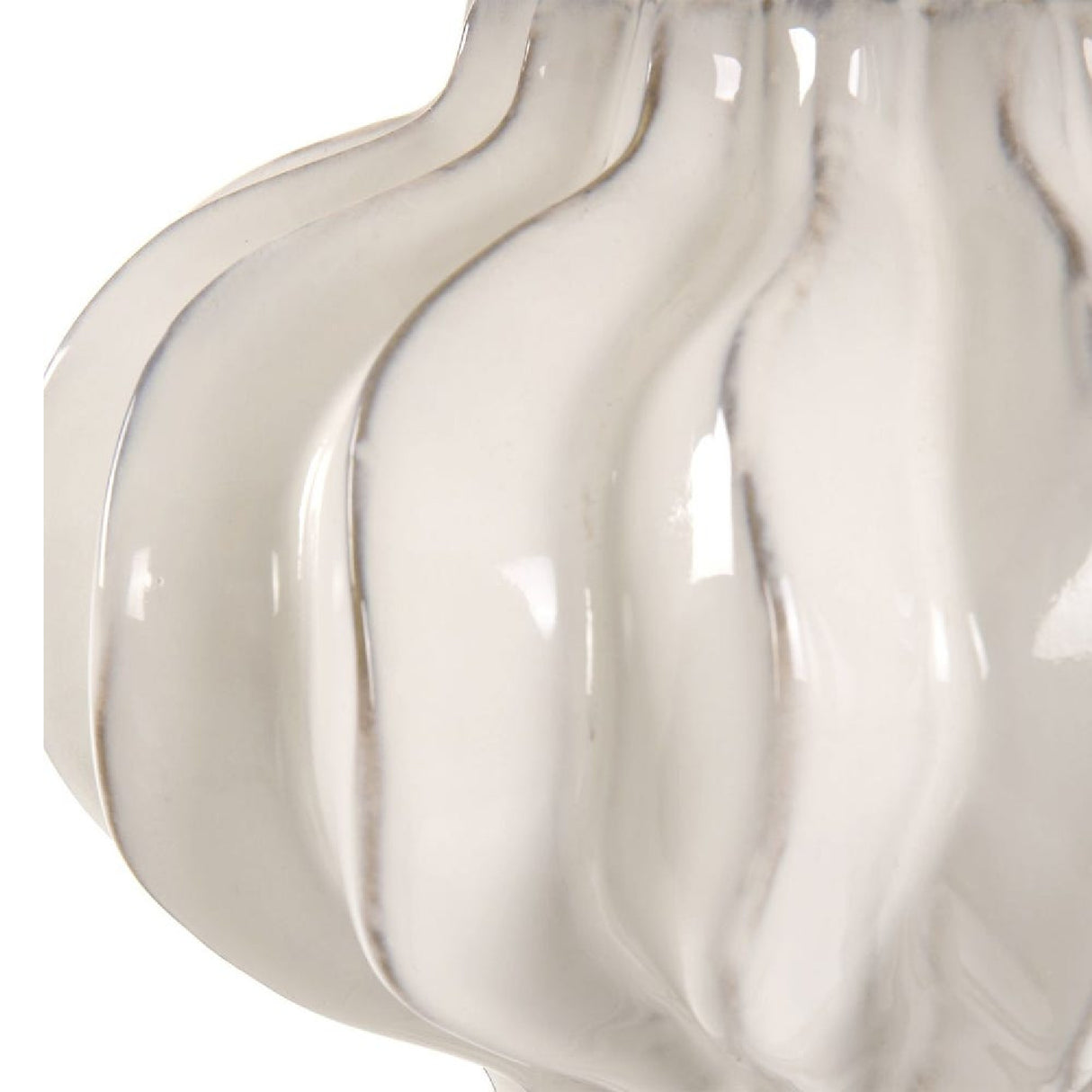 White Ridged Porcelain Table Lamp | Oroa.com