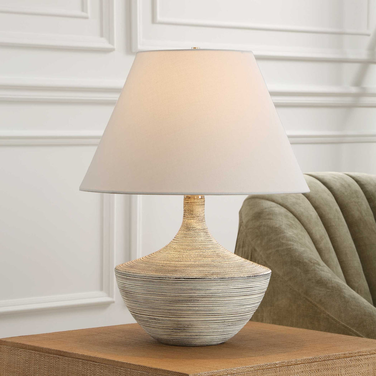 White Distressed Ceramic Table Lamp | Oroa.com