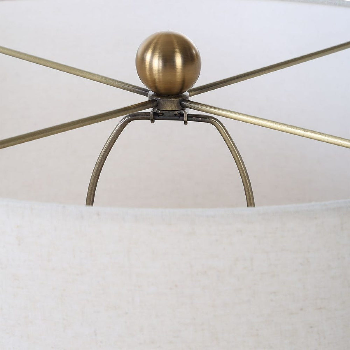 Black Textured Ceramic Table Lamp | Oroa.com