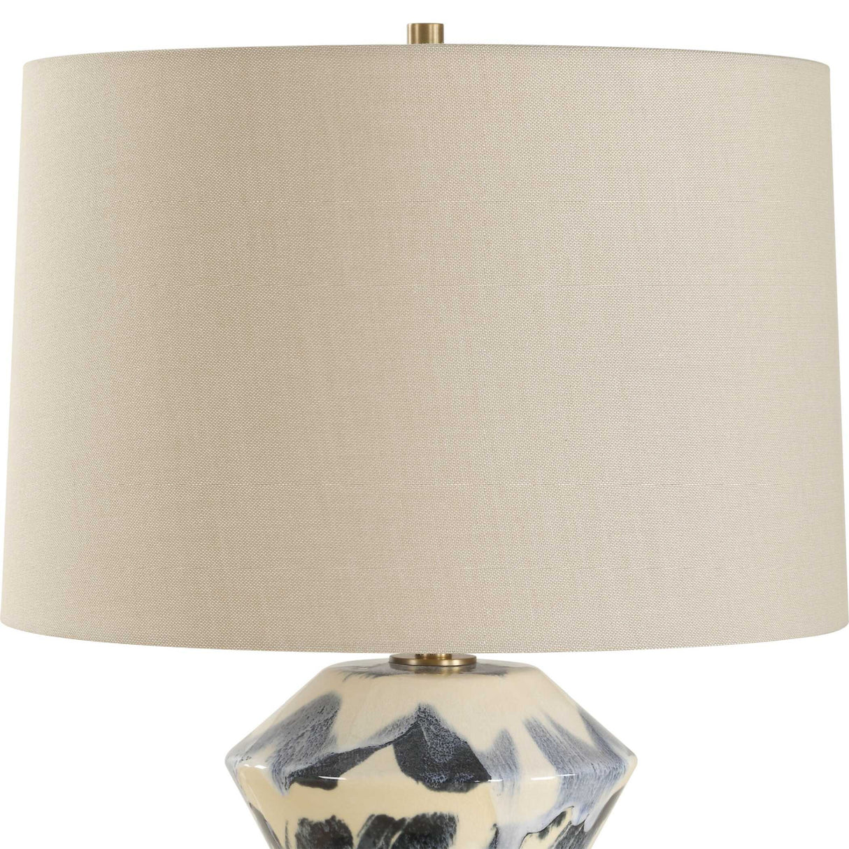 Faceted Ceramic Table Lamp | Oroa.com