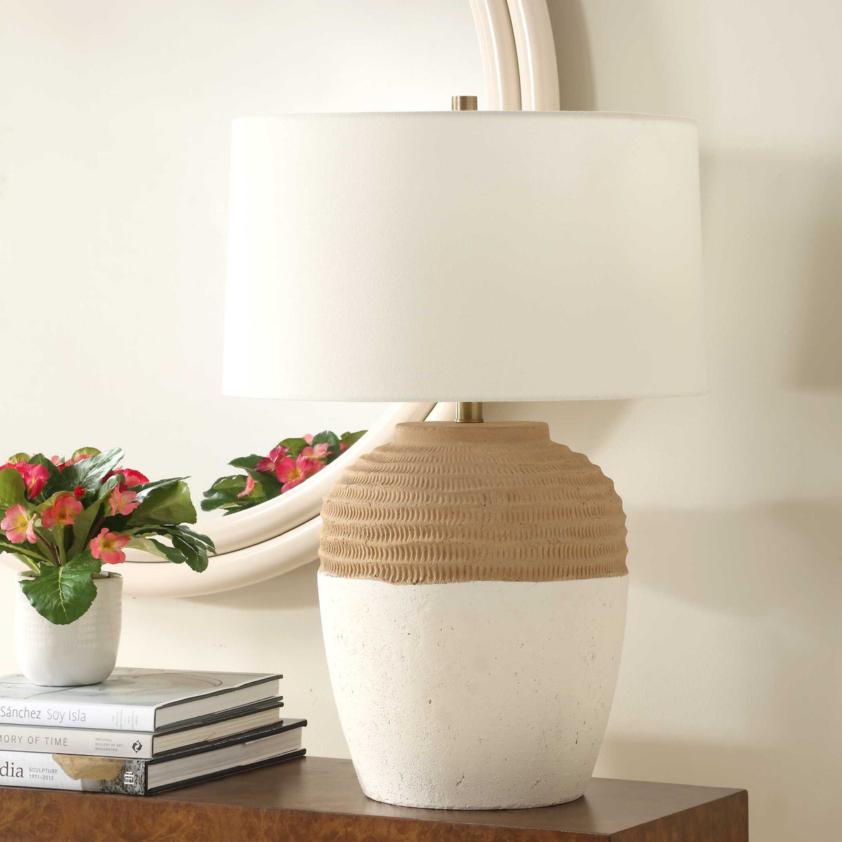 Ceramic Two-Toned Table Lamp | Oroa.com