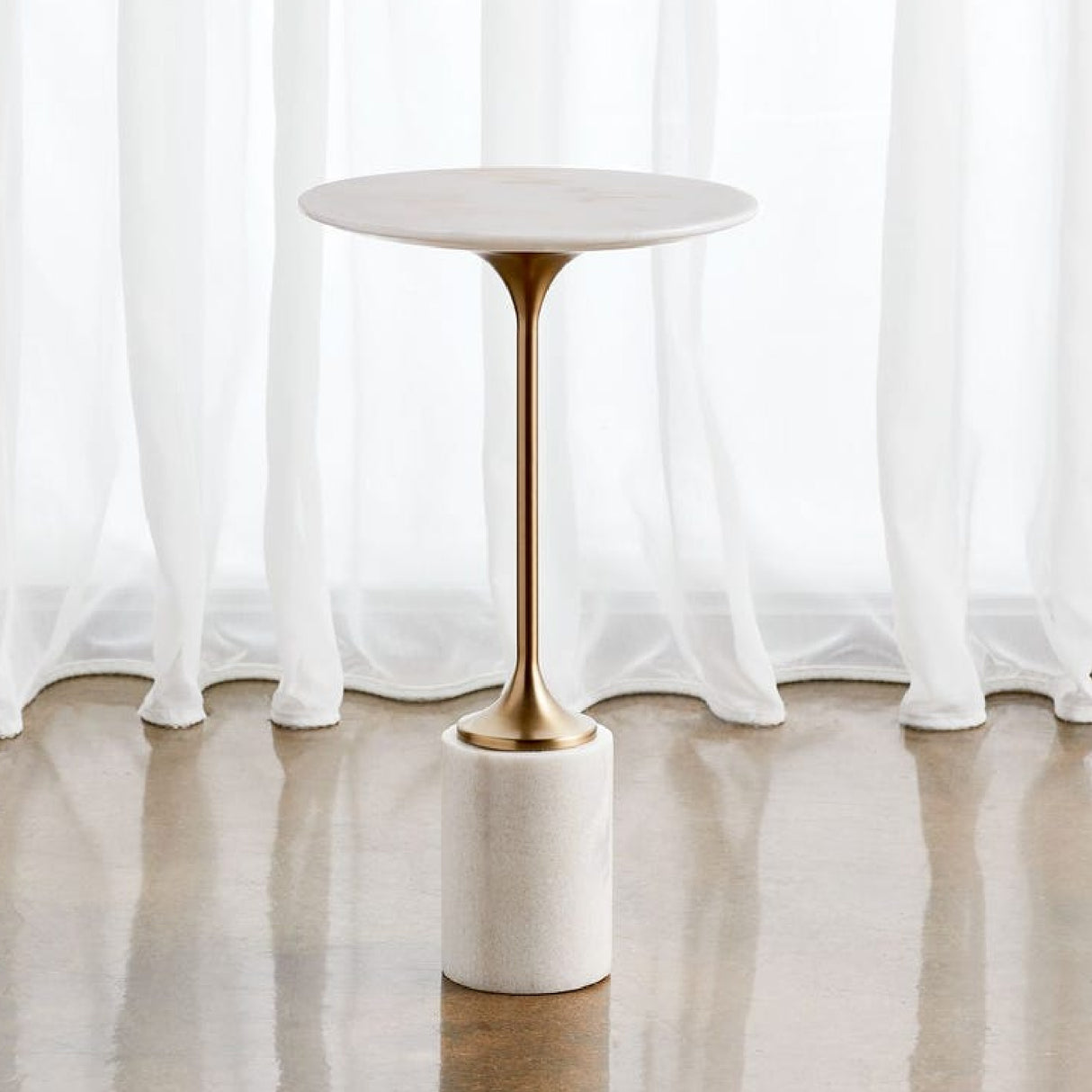 Travertine Round Accent Table | Oroa.com