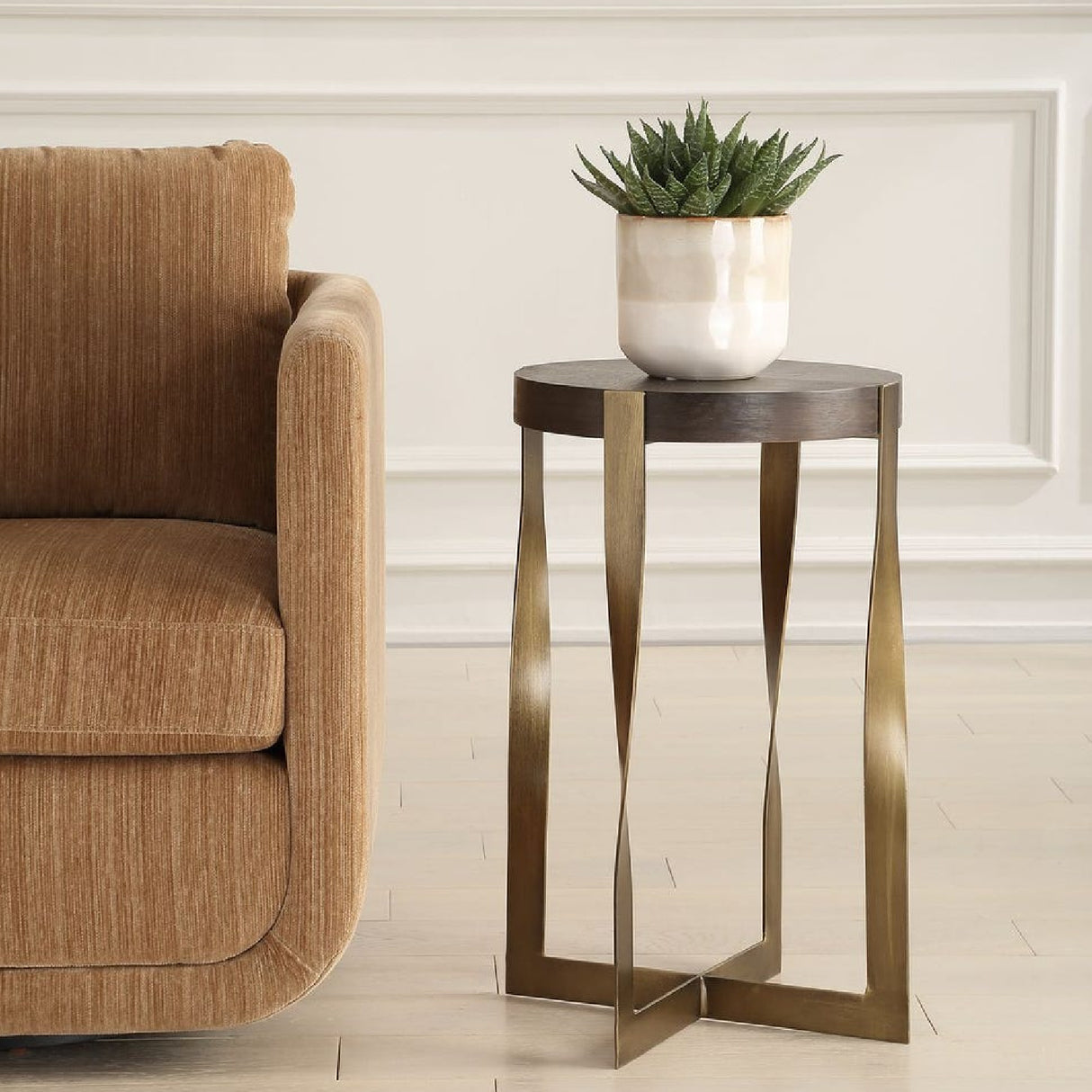 Twisted Brass Frame Accent Table | Oroa.com