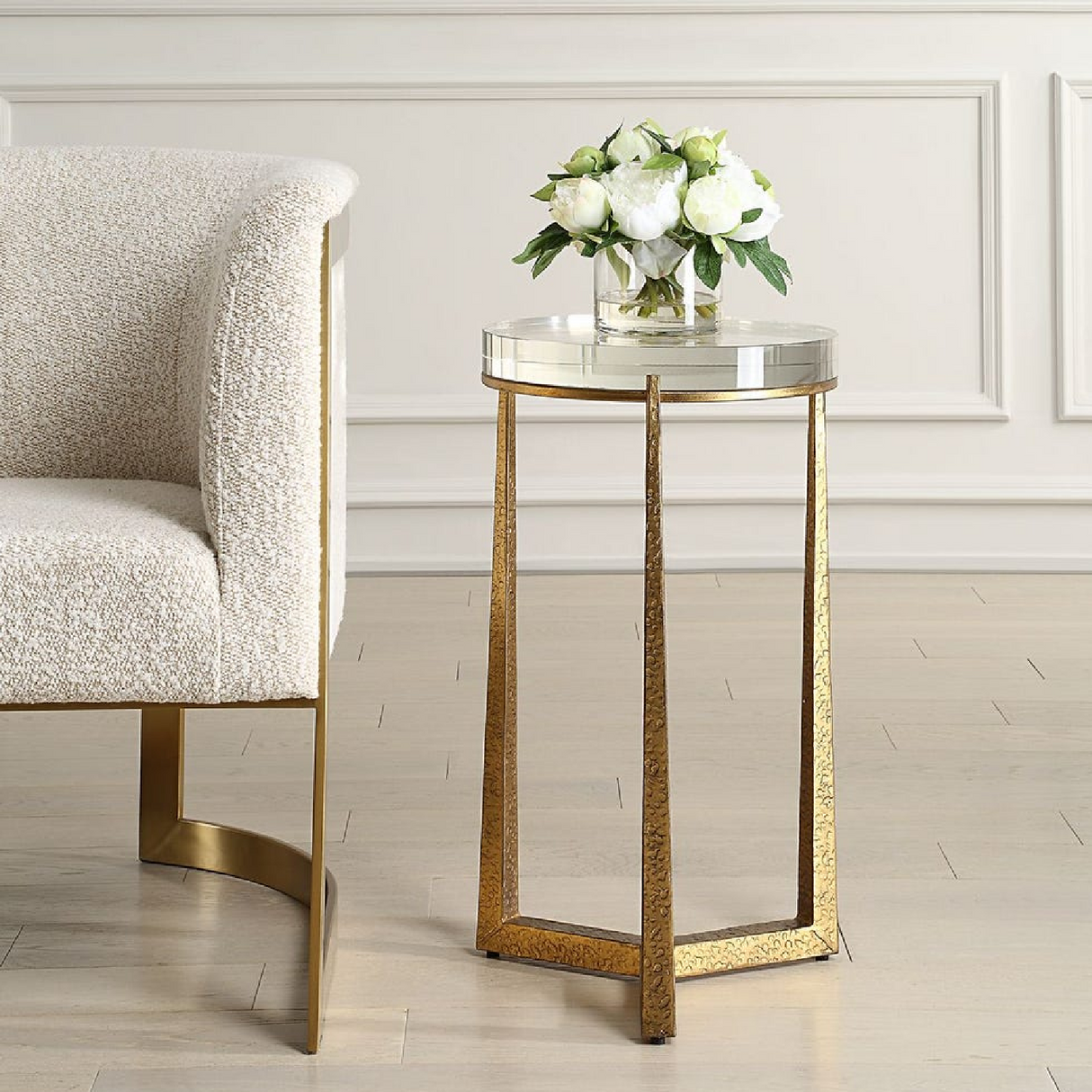Crystal Top Accent Table | Oroa.com