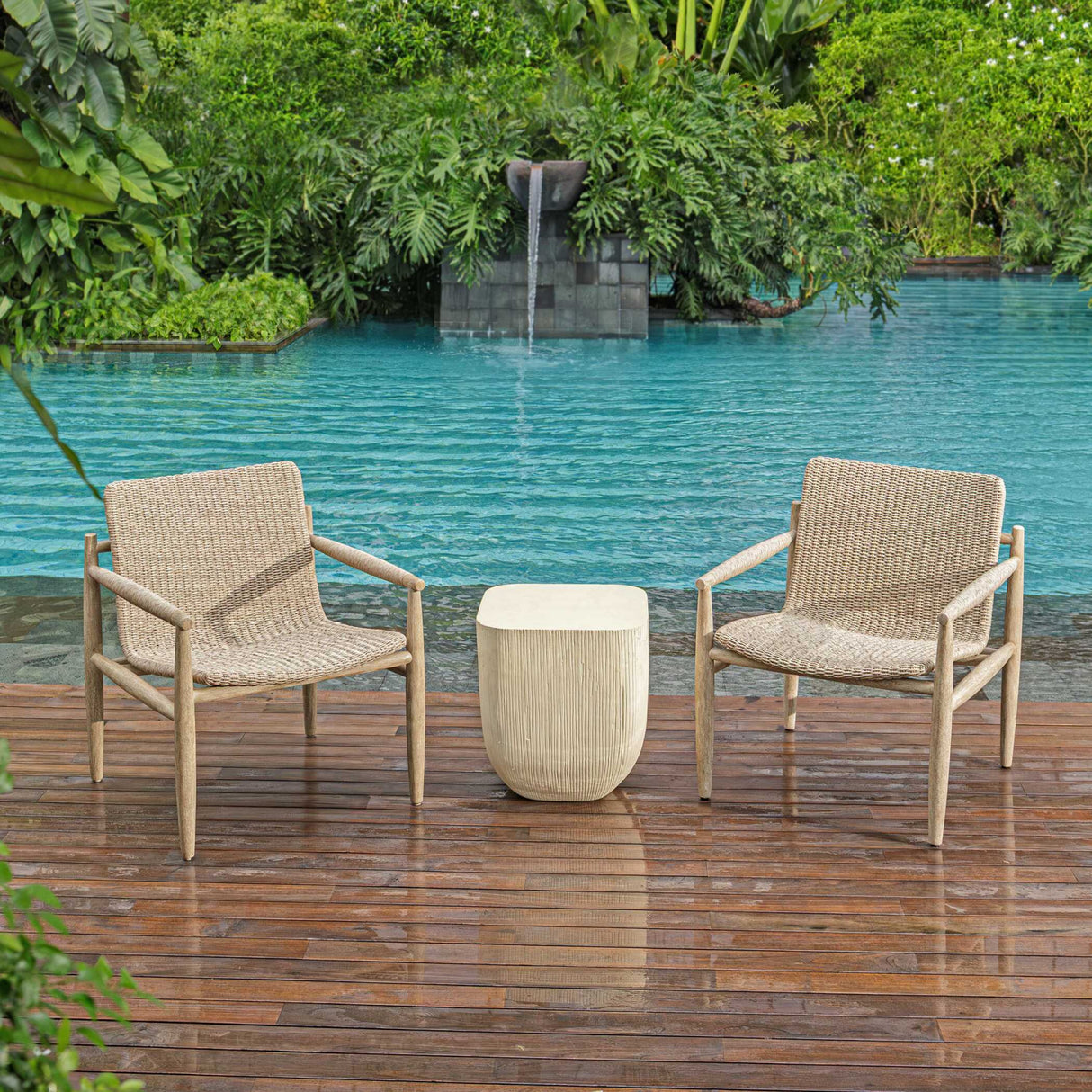 Beige Wicker Outdoor Lounge Chair | Oroa.com