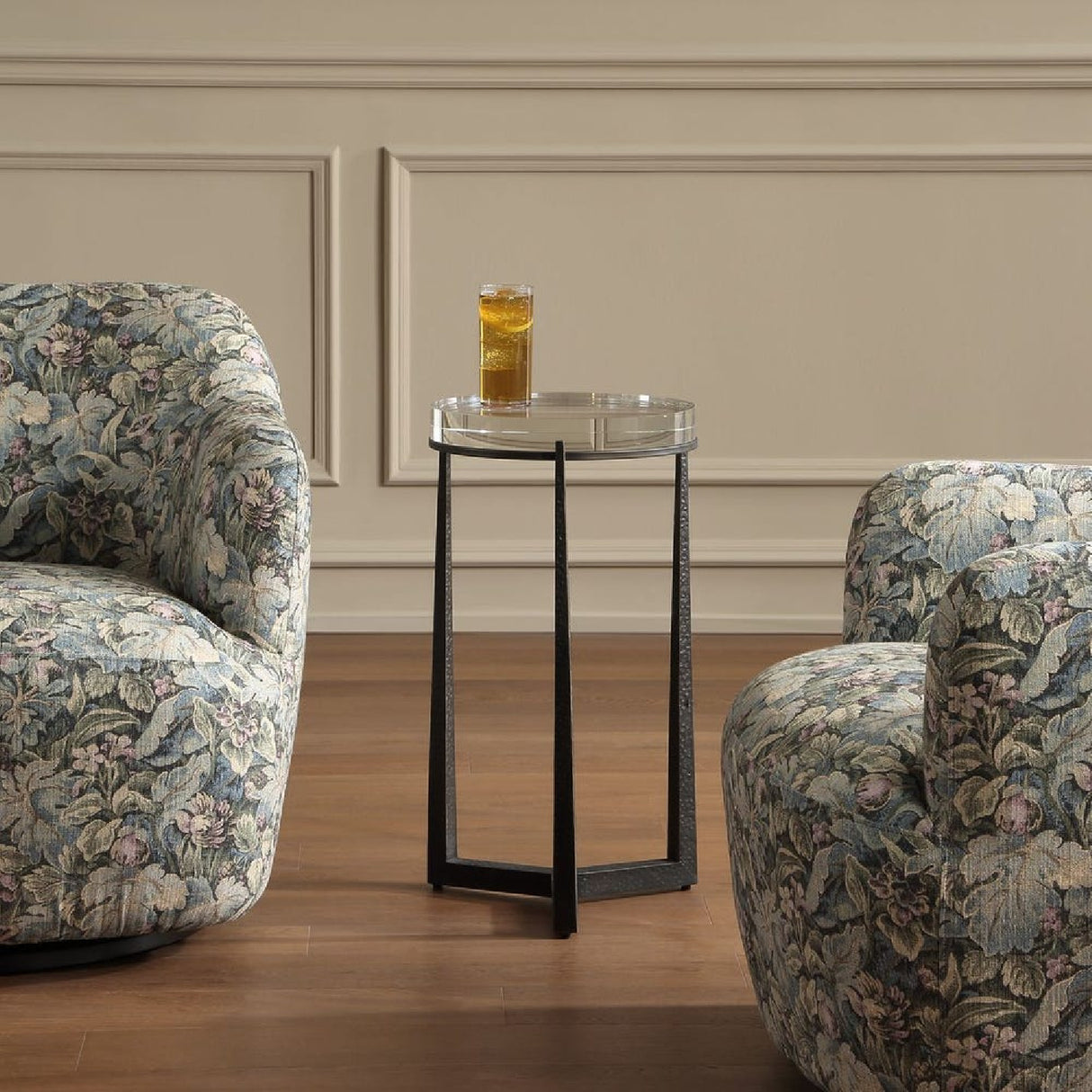 Crystal Top Accent Table | Oroa.com