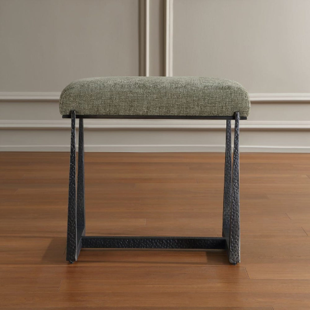 Iron Framed Bench S | Oroa.com
