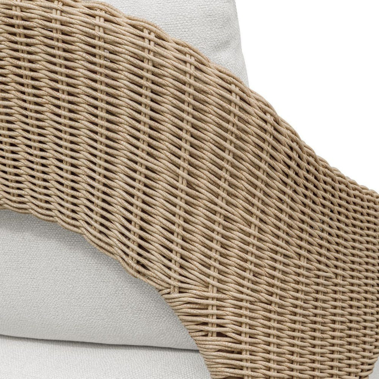 Natural Wicker Outdoor Lounge Chair | Oroa.com