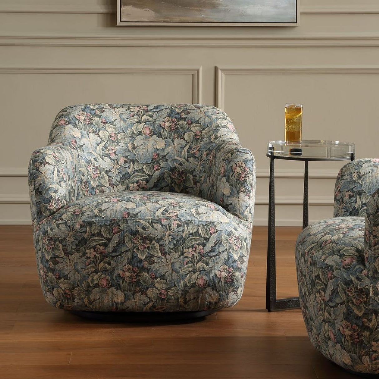 Floral Print Swivel Chair | Oroa.com