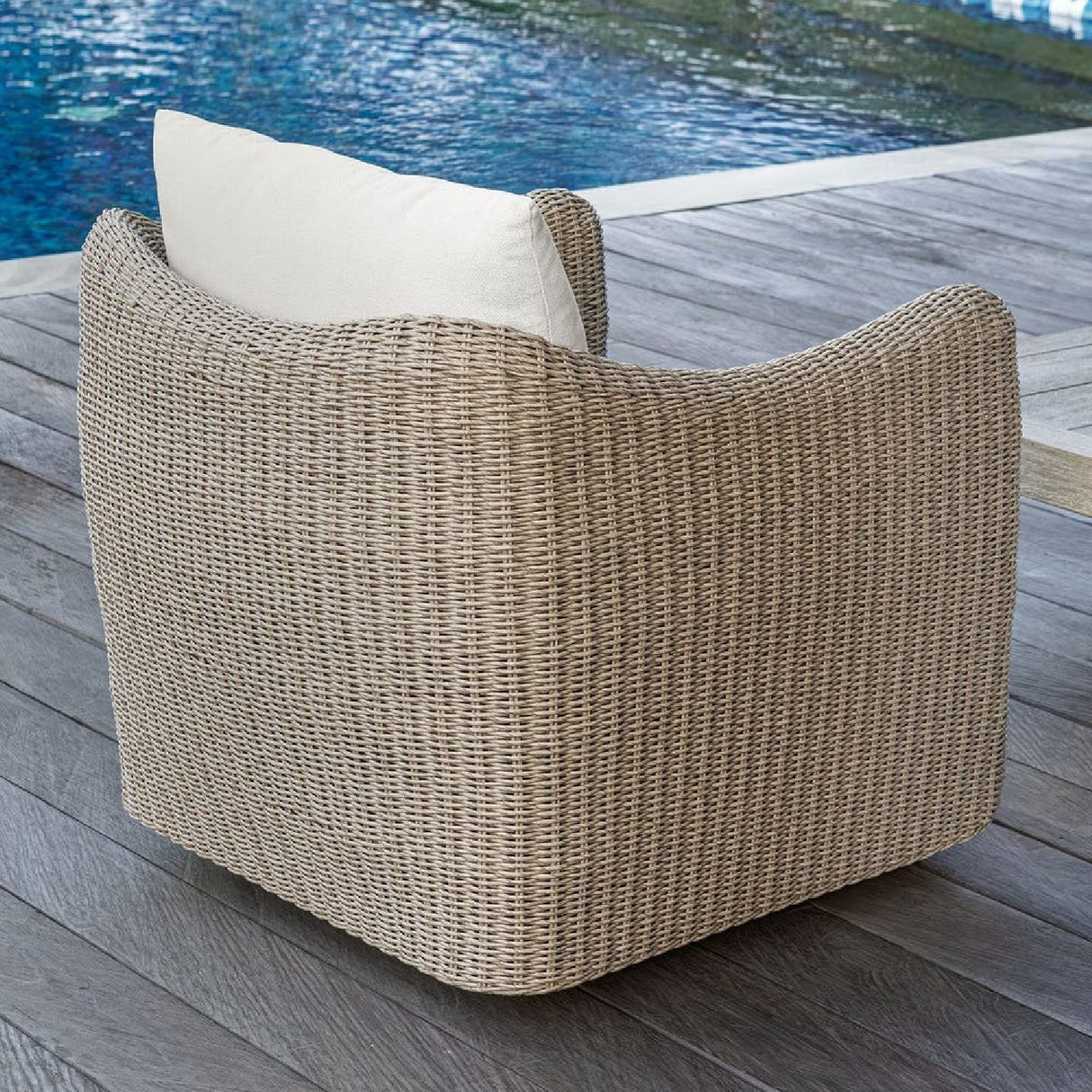 Beige Outdoor Swivel Lounge Chair | Oroa.com