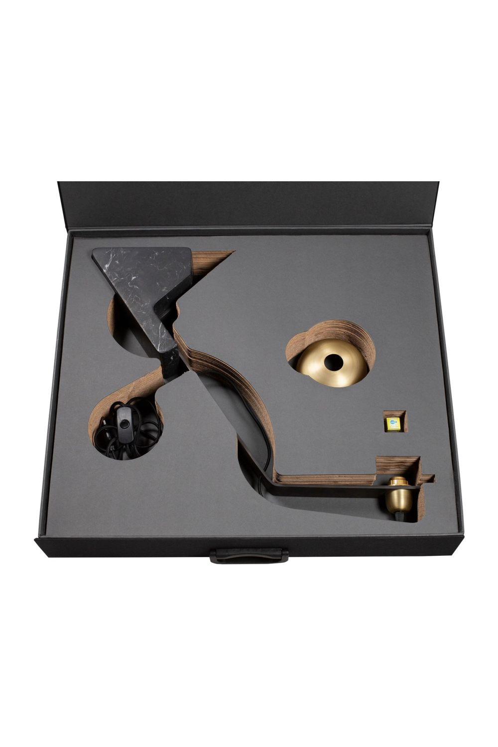 Brass Shade Table Lamp | Versmissen Pulse | Oroa.com