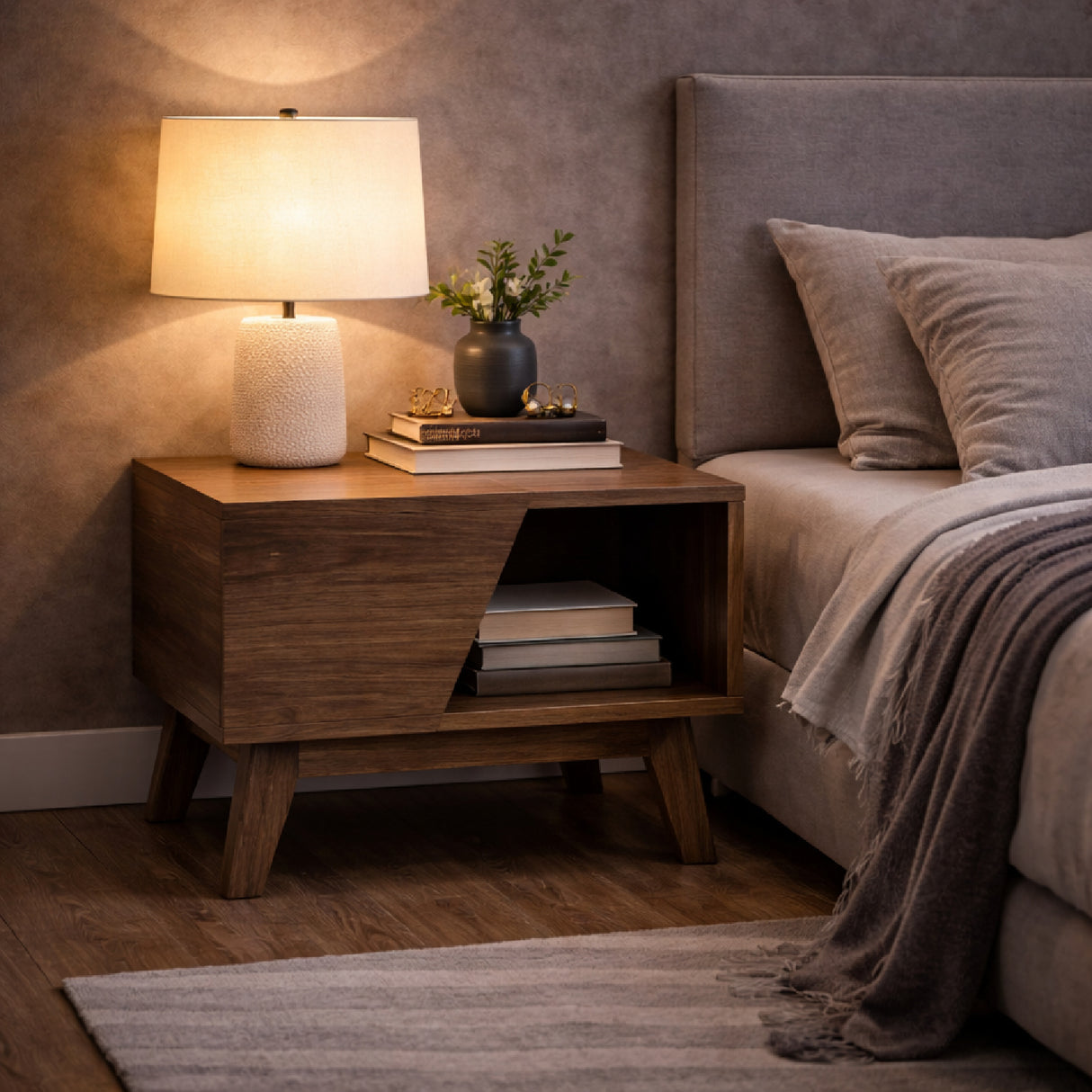 Solid Wood 1-Drawer Nightstand | Oroa.com