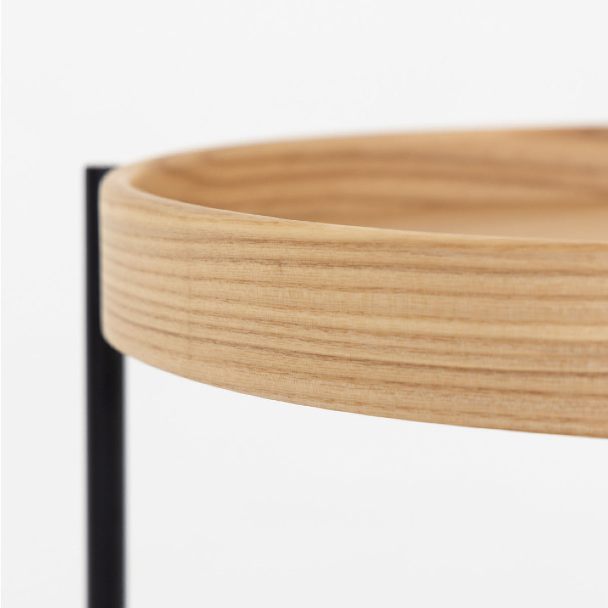 Round Wooden 2-Layer End Table | Oroa.com