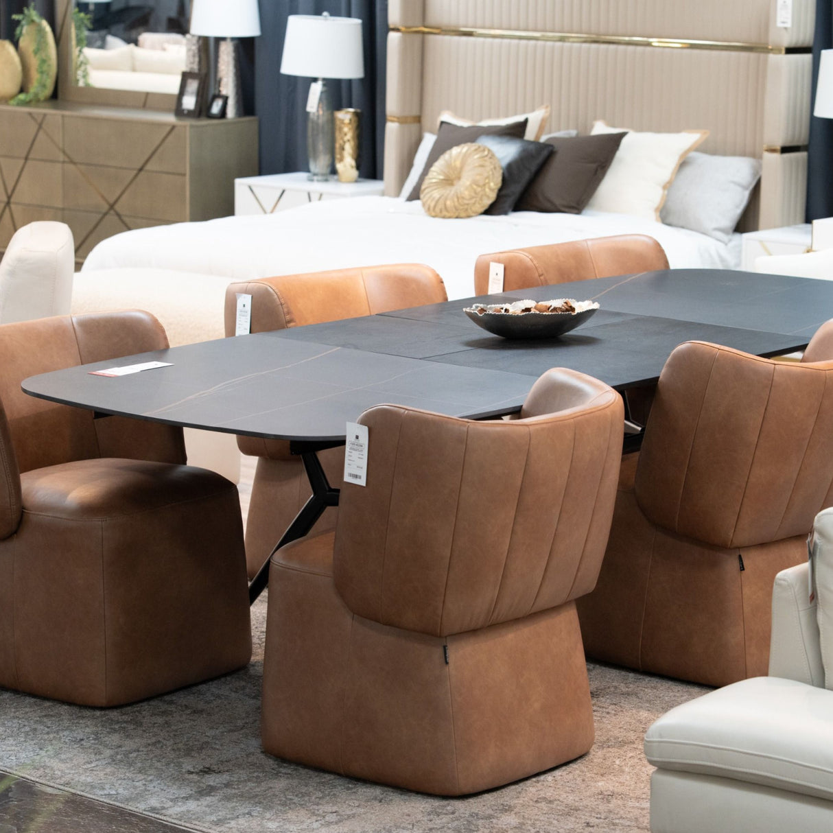 Black Ceramic Extendable Dining Table | Oroa.com