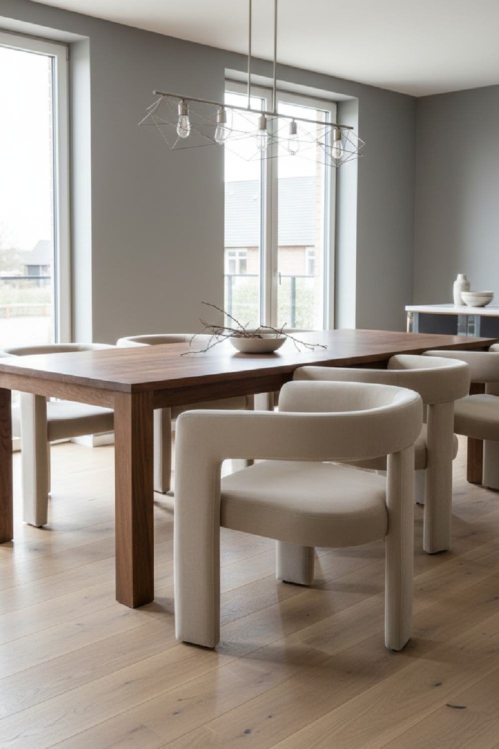 Curved Cut-Out Dining Chair | OROA Modern Cherish | Oroa.com