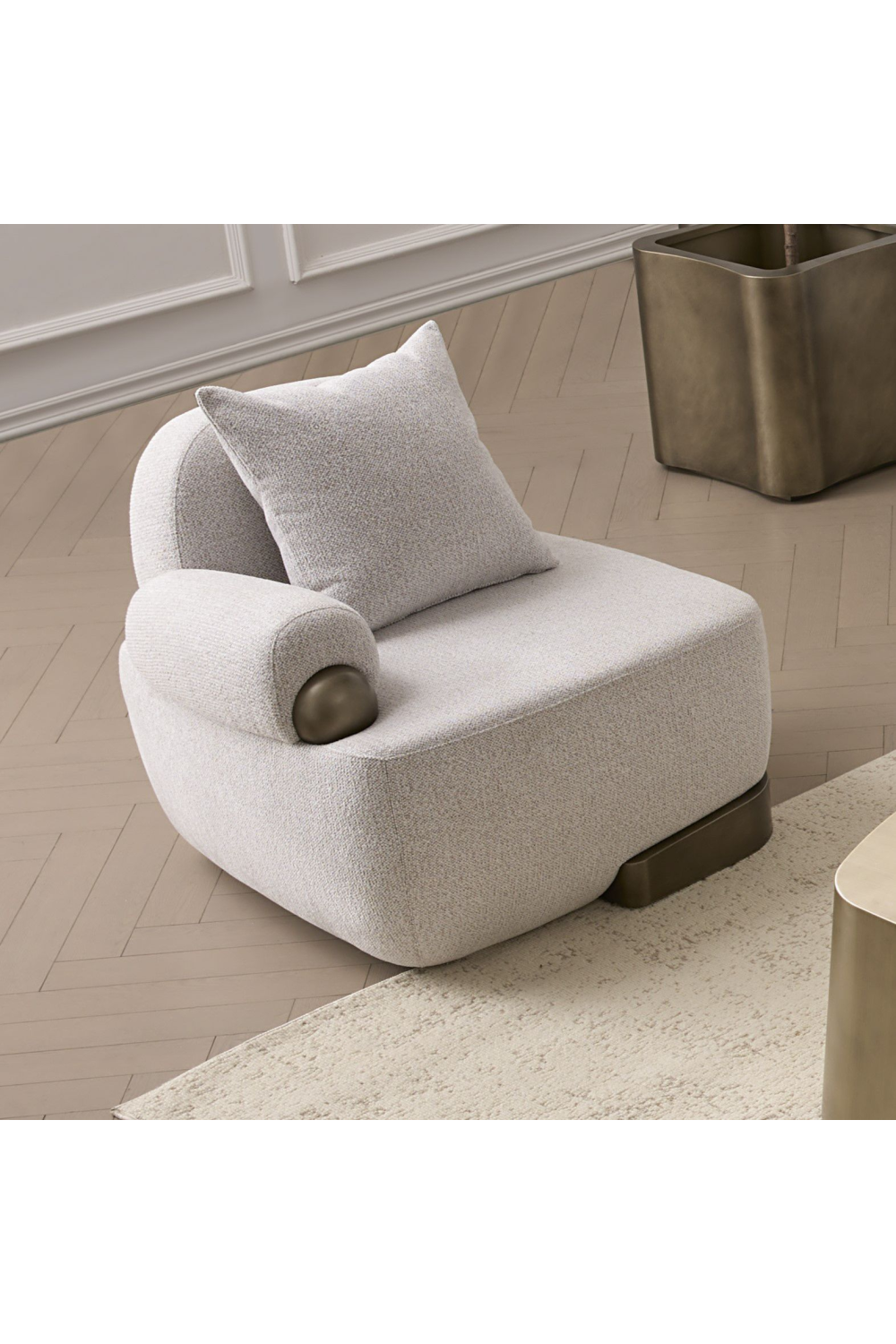 White Right-Armed Accent Chair | OROA Modern Rainier | Oroa.com