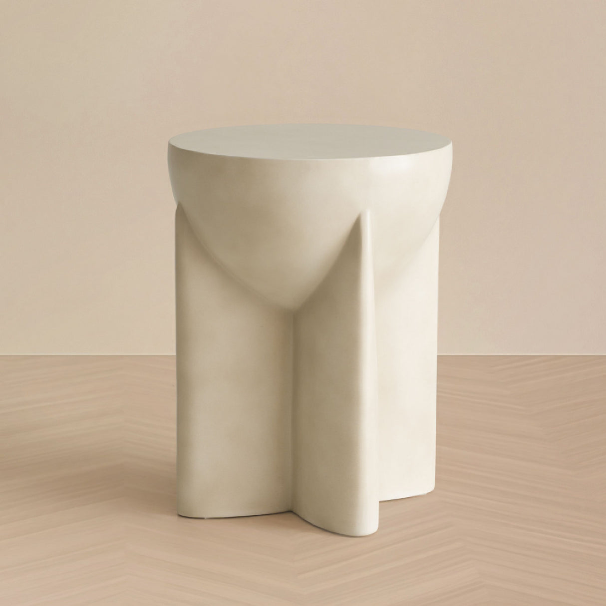 Concrete Round End Table | Oroa.com