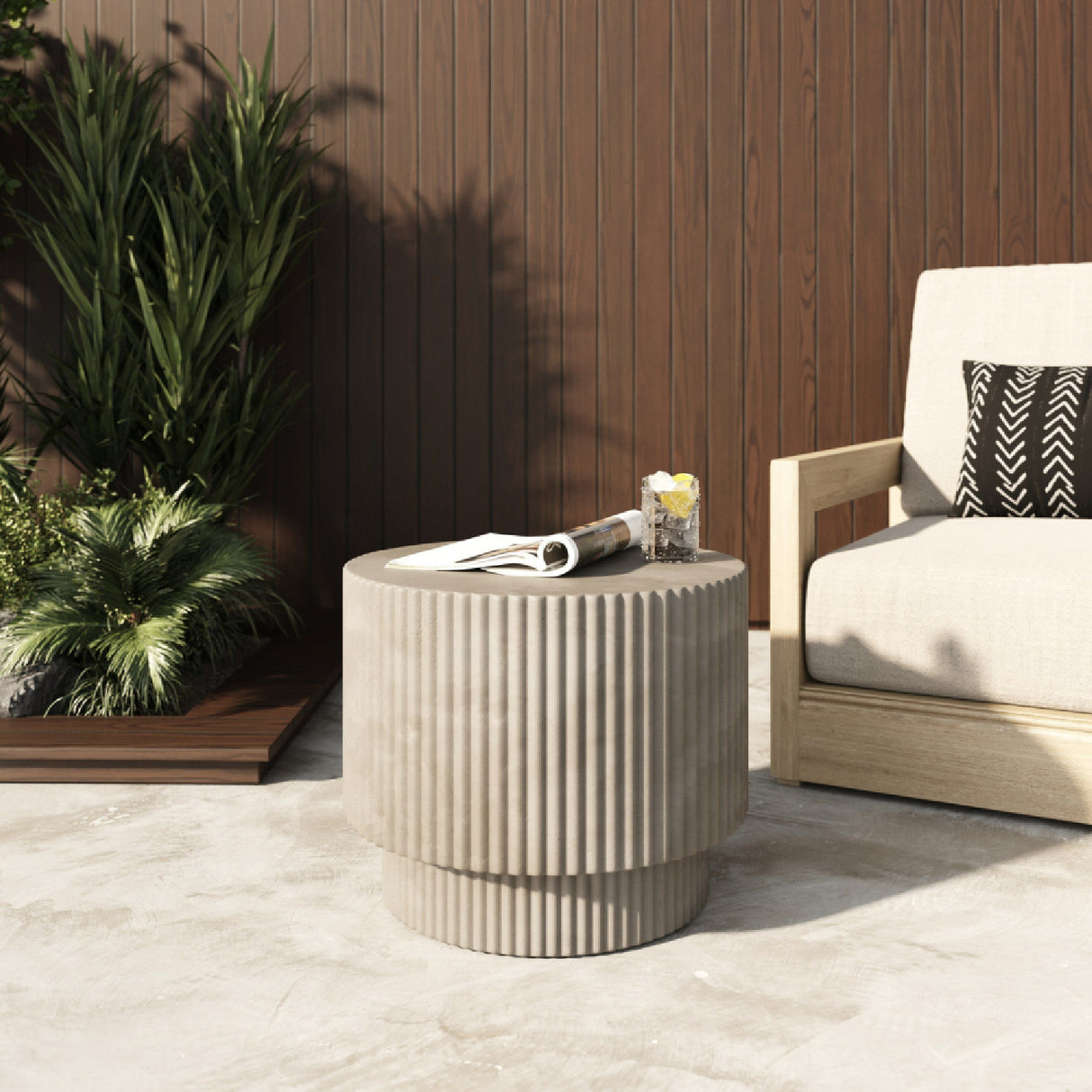 Concrete Round End Table | Oroa.com