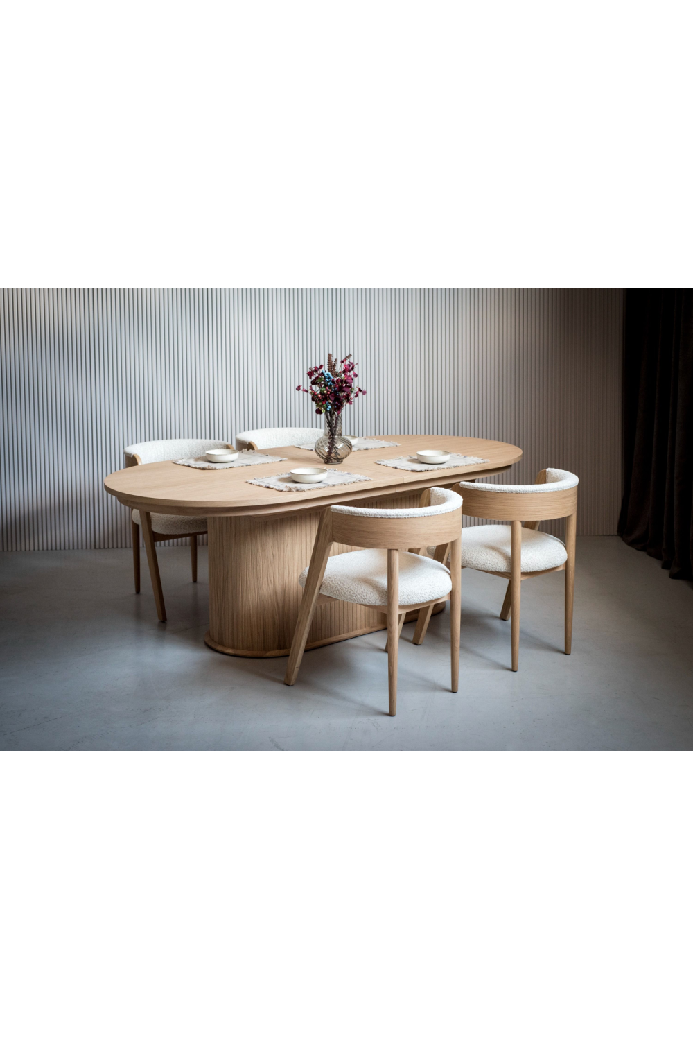 Oak Extendable Dining Table | OROA Modern Walz | Oroa.com