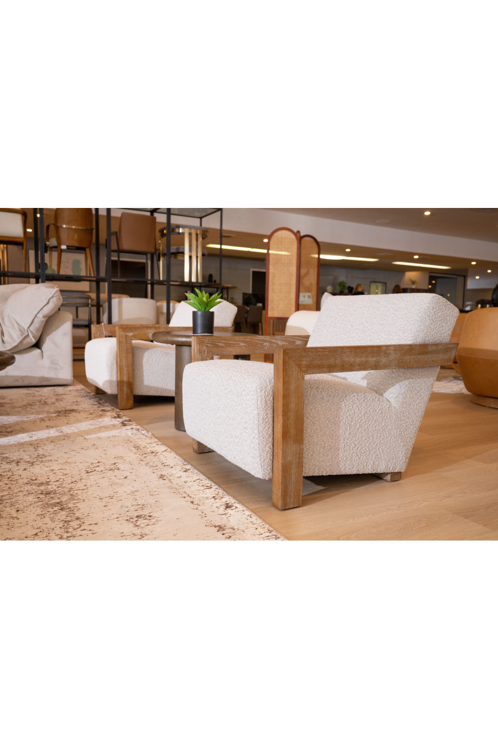 Oak-Framed Upholstered Lounge Chair | OROA Modern Rosen | Oroa.com