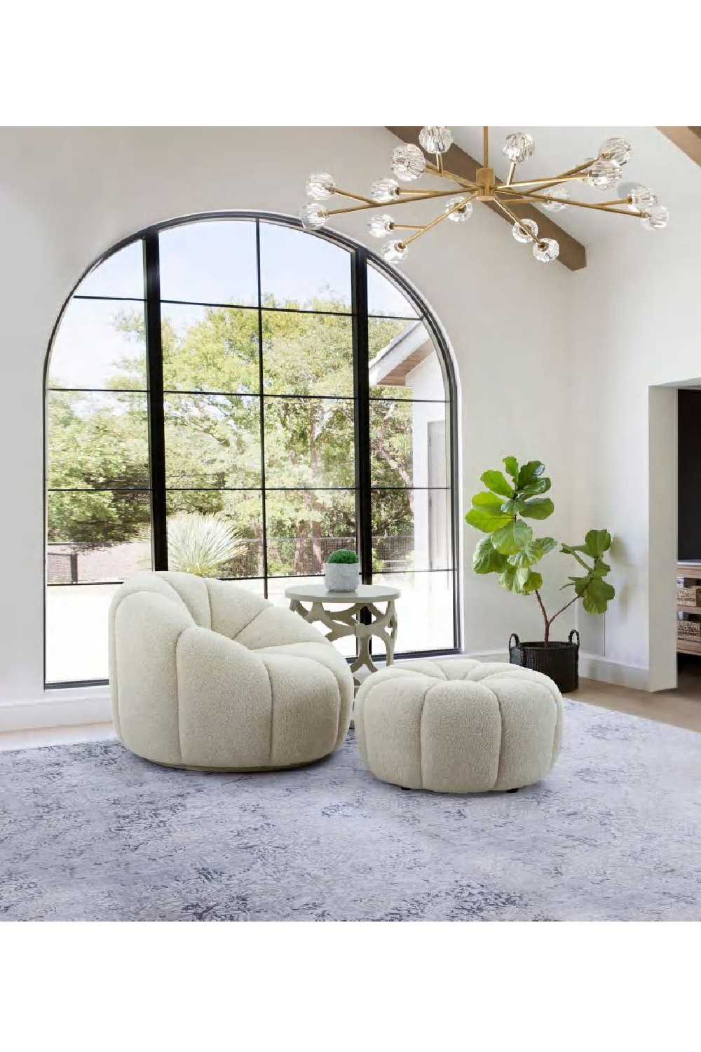 Central-Tufted White Sherpa Ottoman | Oroa.com