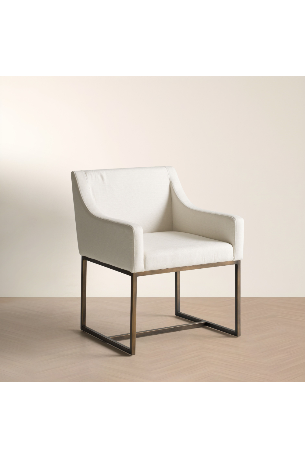 Sloped-Arm Dining Chair | Oroa.com
