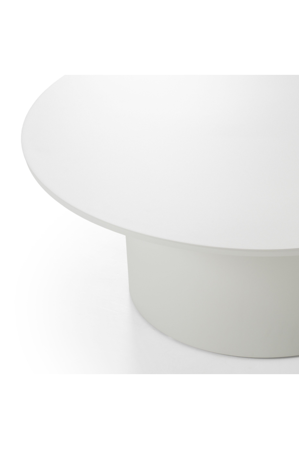 Round Outdoor White Coffee Table | Oroa.com