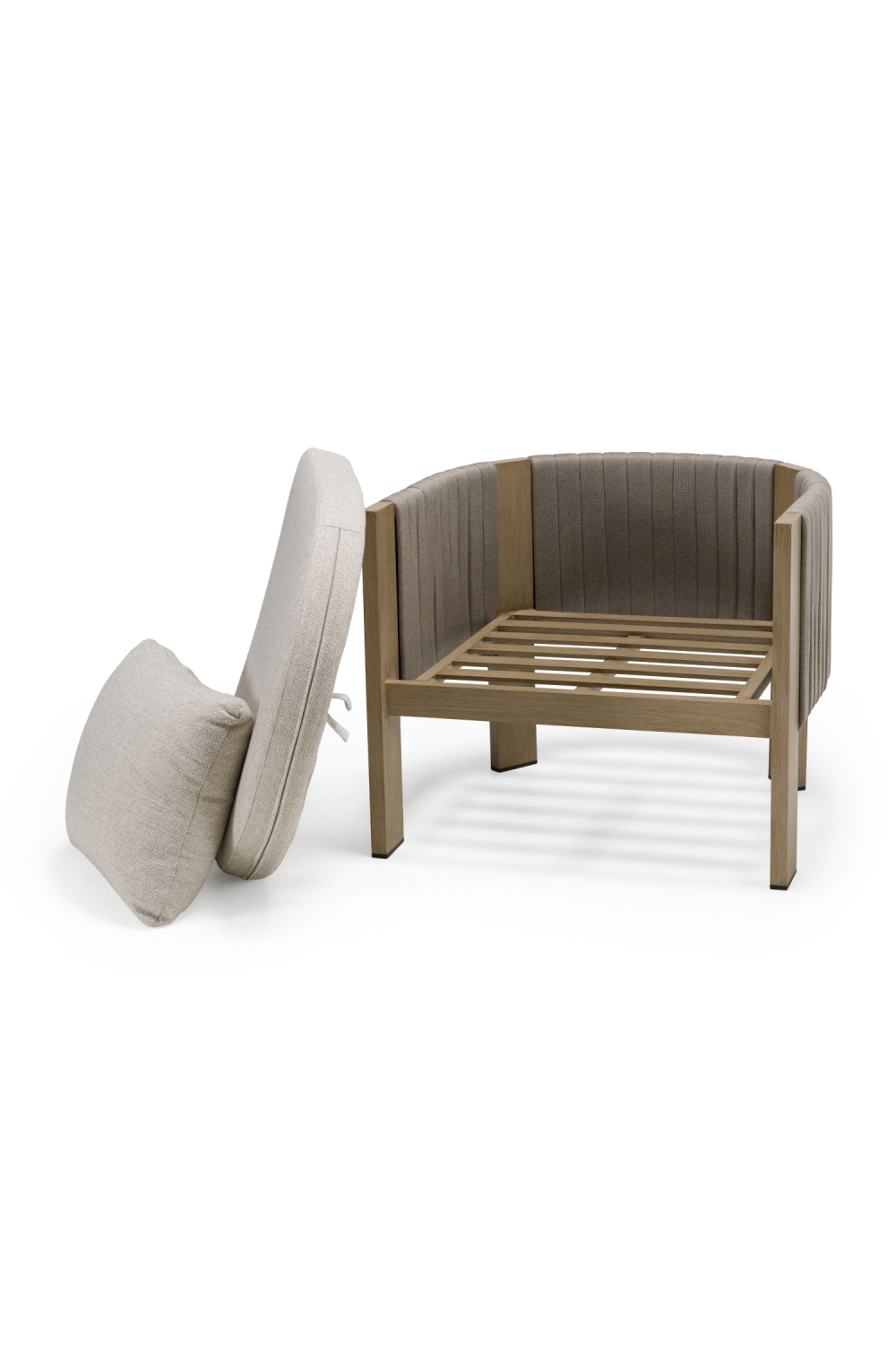 Gray Rope Outdoor Lounge Chair | OROA Modern Salvora | Oroa.com
