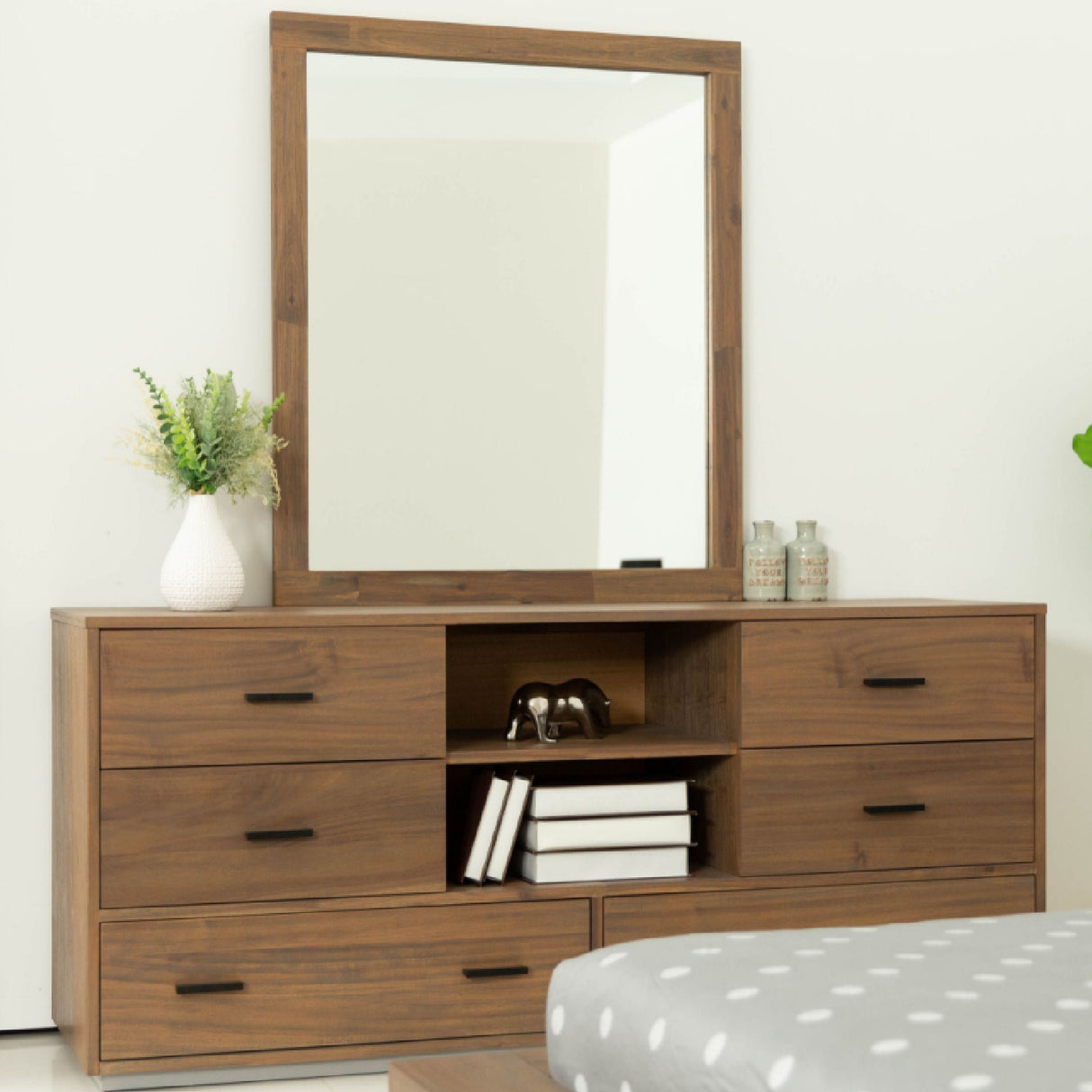 Solid Acacia 6-Drawer Dresser | Oroa.com