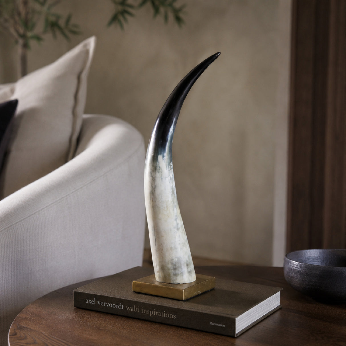 Two-Toned Horn Decor Figure | Oroa.com