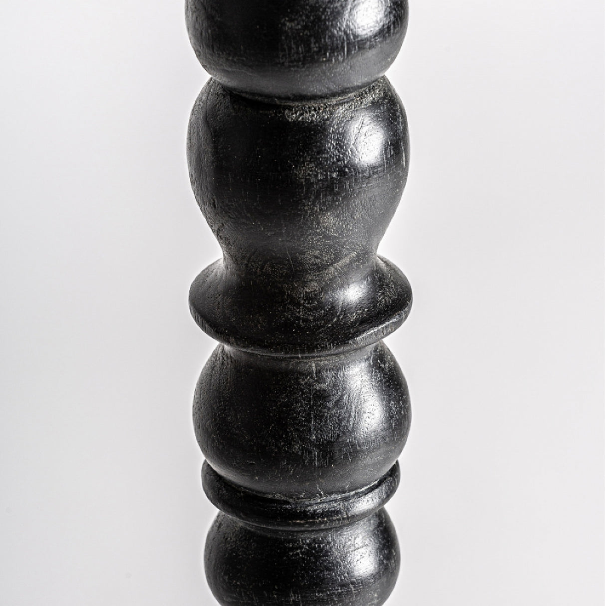 Black Mango Wood Floor Lamp | Oroa.com