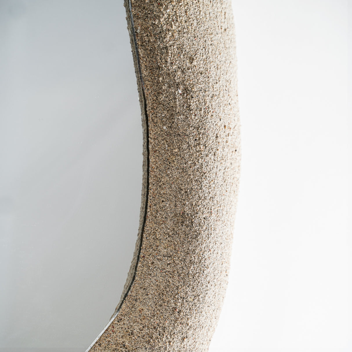 Cream Organic-Shaped Mirror | Oroa.com