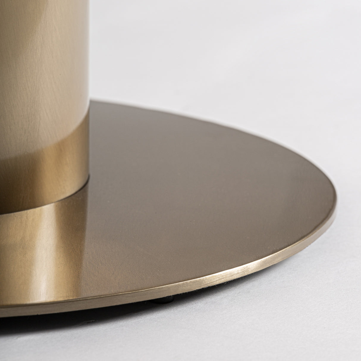 Black Porcelain Square Bar Table | Oroa.com