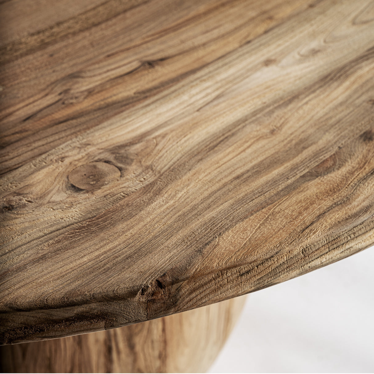 Teak Round Base Dining Table | Oroa.com