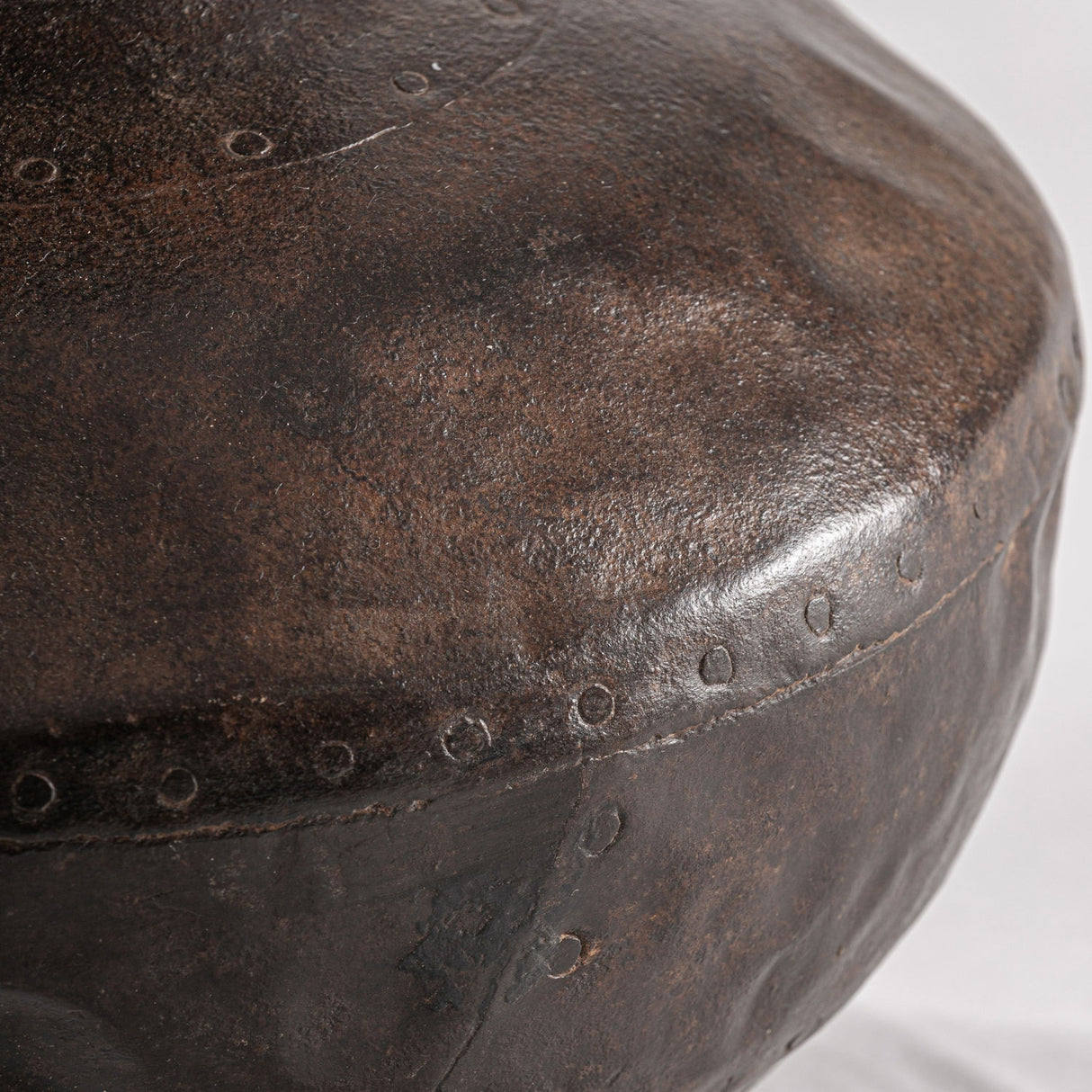Brown Iron Antique Vase | Oroa.com