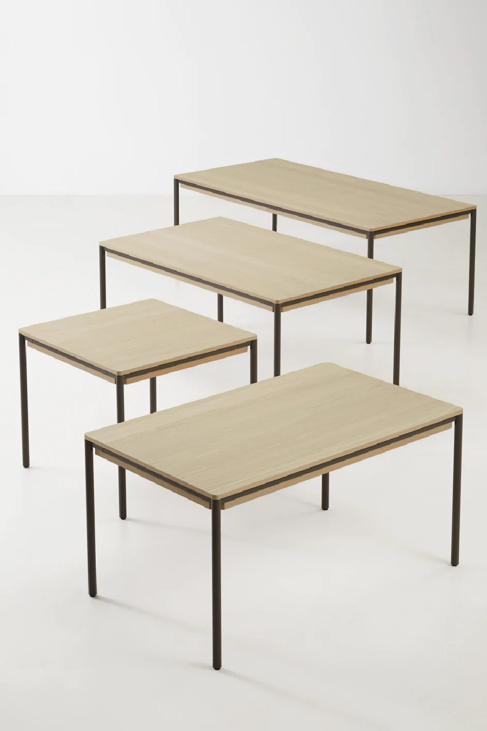 Oak Square Dining Table | WOUD Piezas | OROA.com